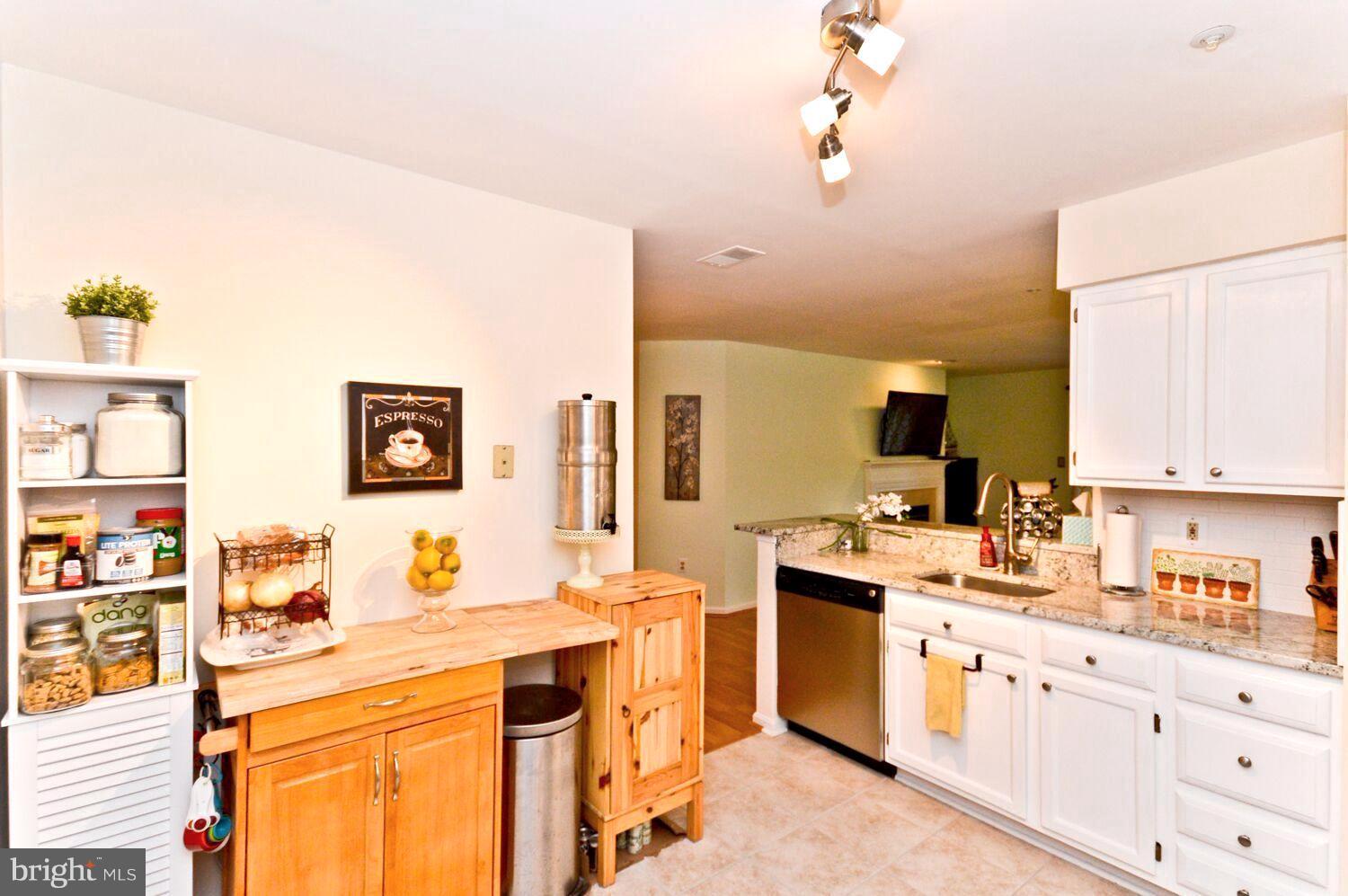 STRATFORD PLACE AT KINGS - Residential