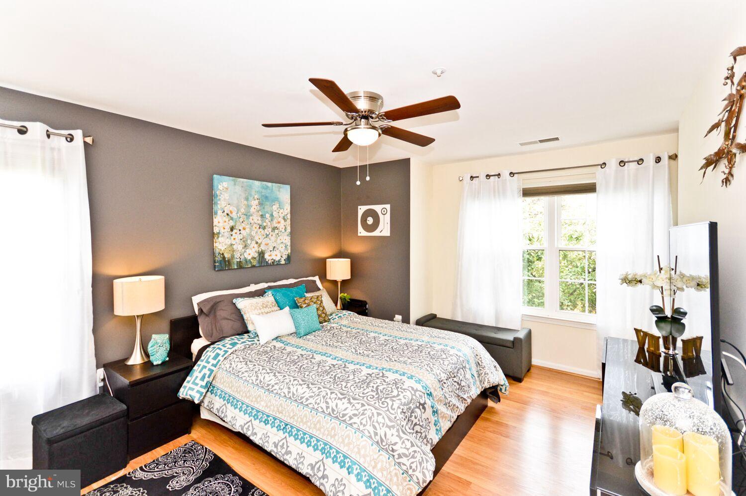 STRATFORD PLACE AT KINGS - Residential