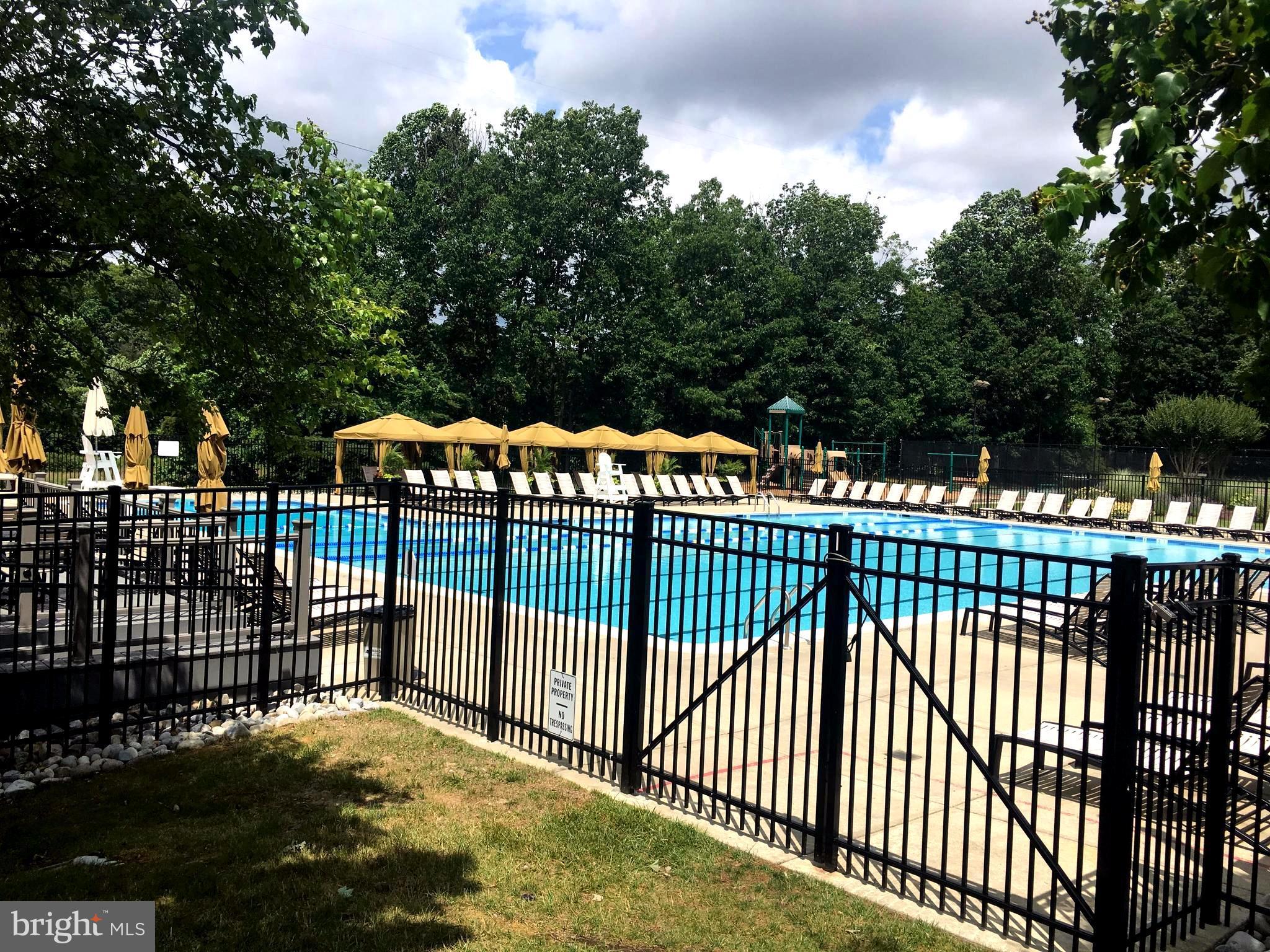 STRATFORD PLACE AT KINGS - Residential