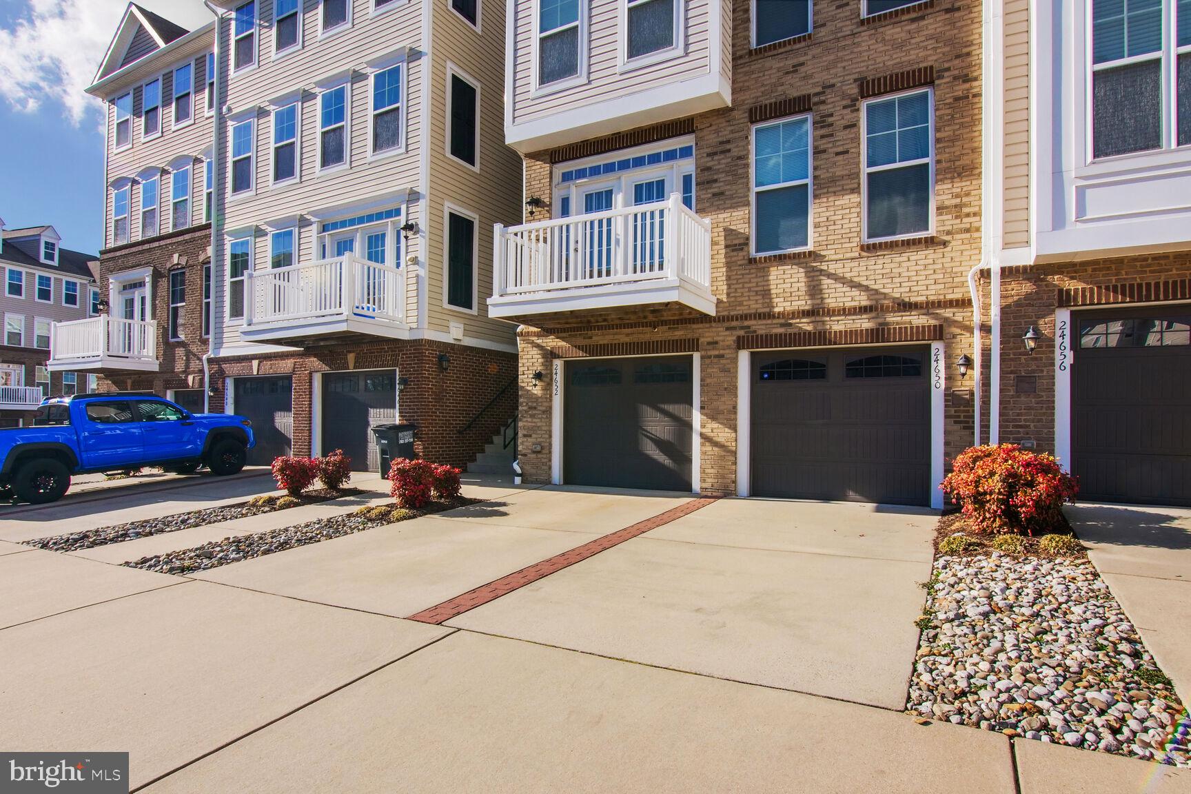 24650 CARIBOU SQUARE .