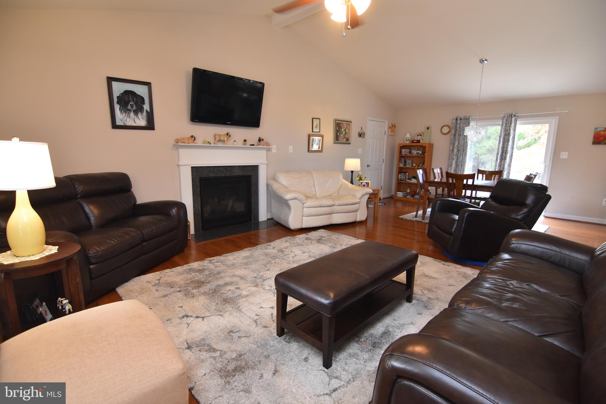 ELIZA DAVIS - Residential