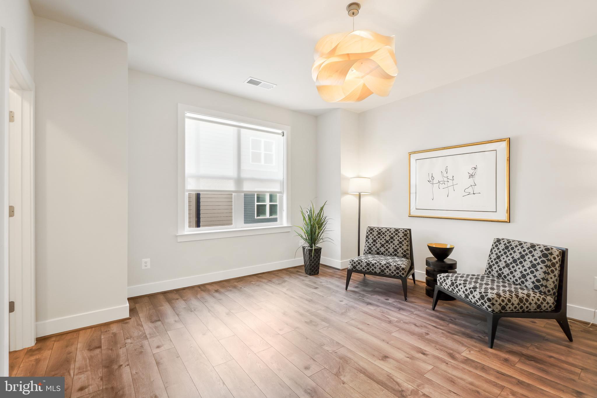 TOWER OAKS - Residential