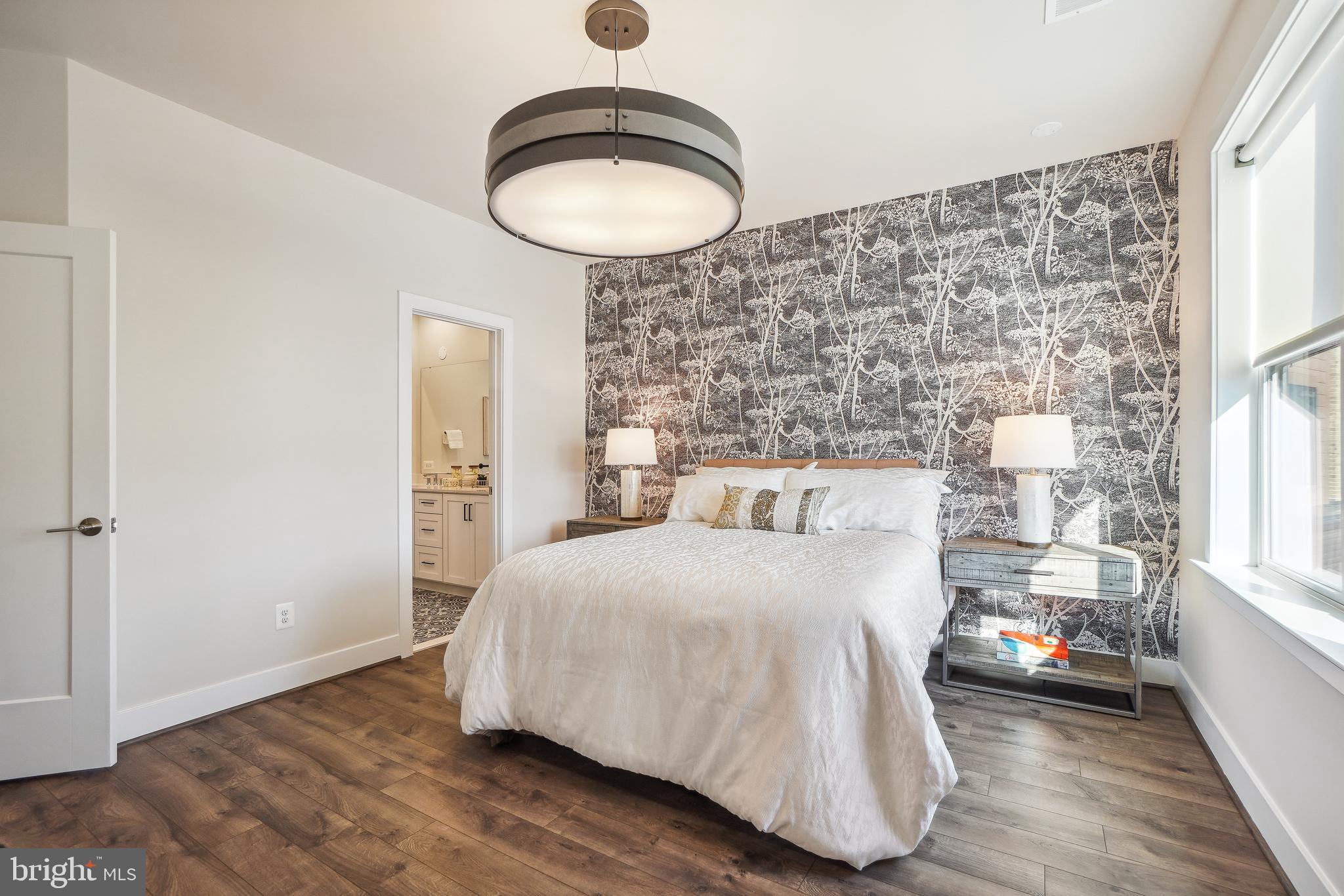 TOWER OAKS - Residential