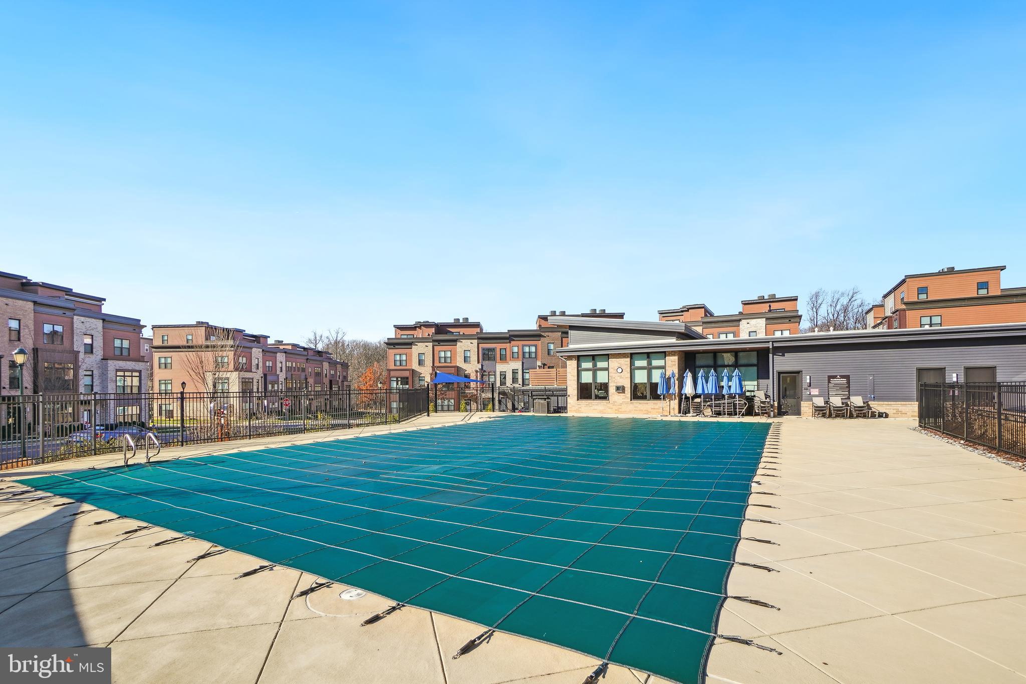 TOWER OAKS - Residential