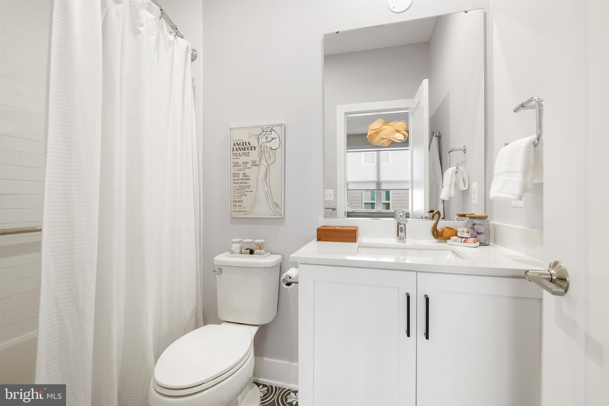 TOWER OAKS - Residential