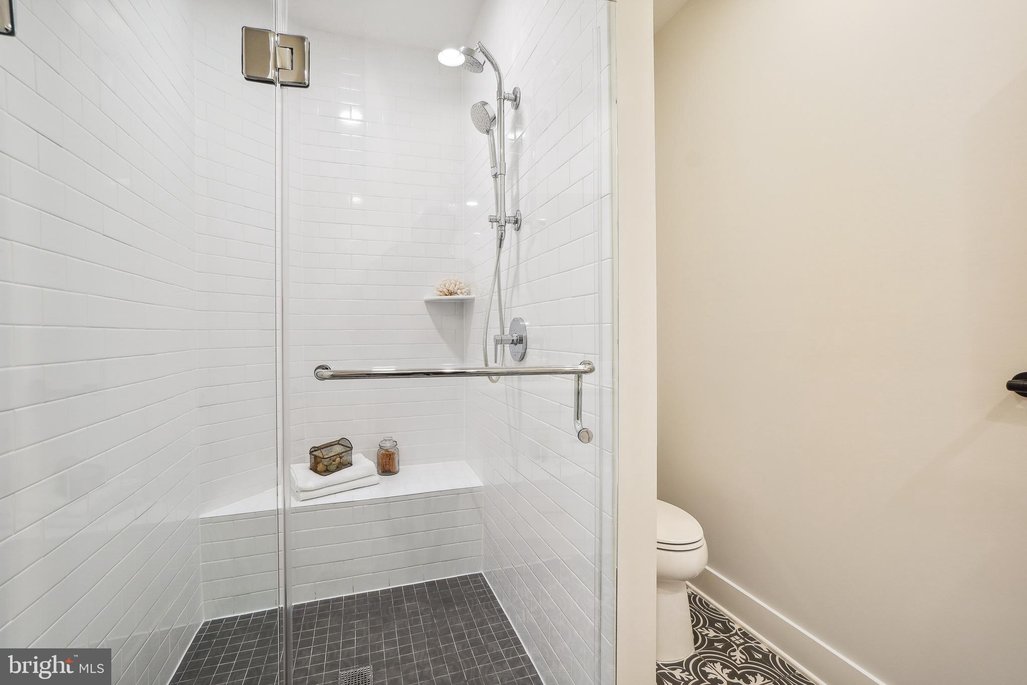 TOWER OAKS - Residential