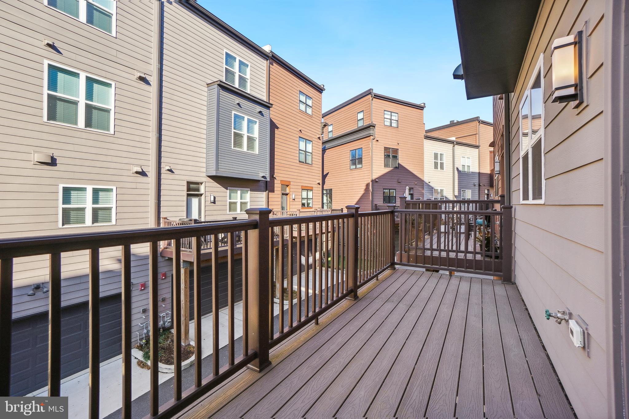 TOWER OAKS - Residential