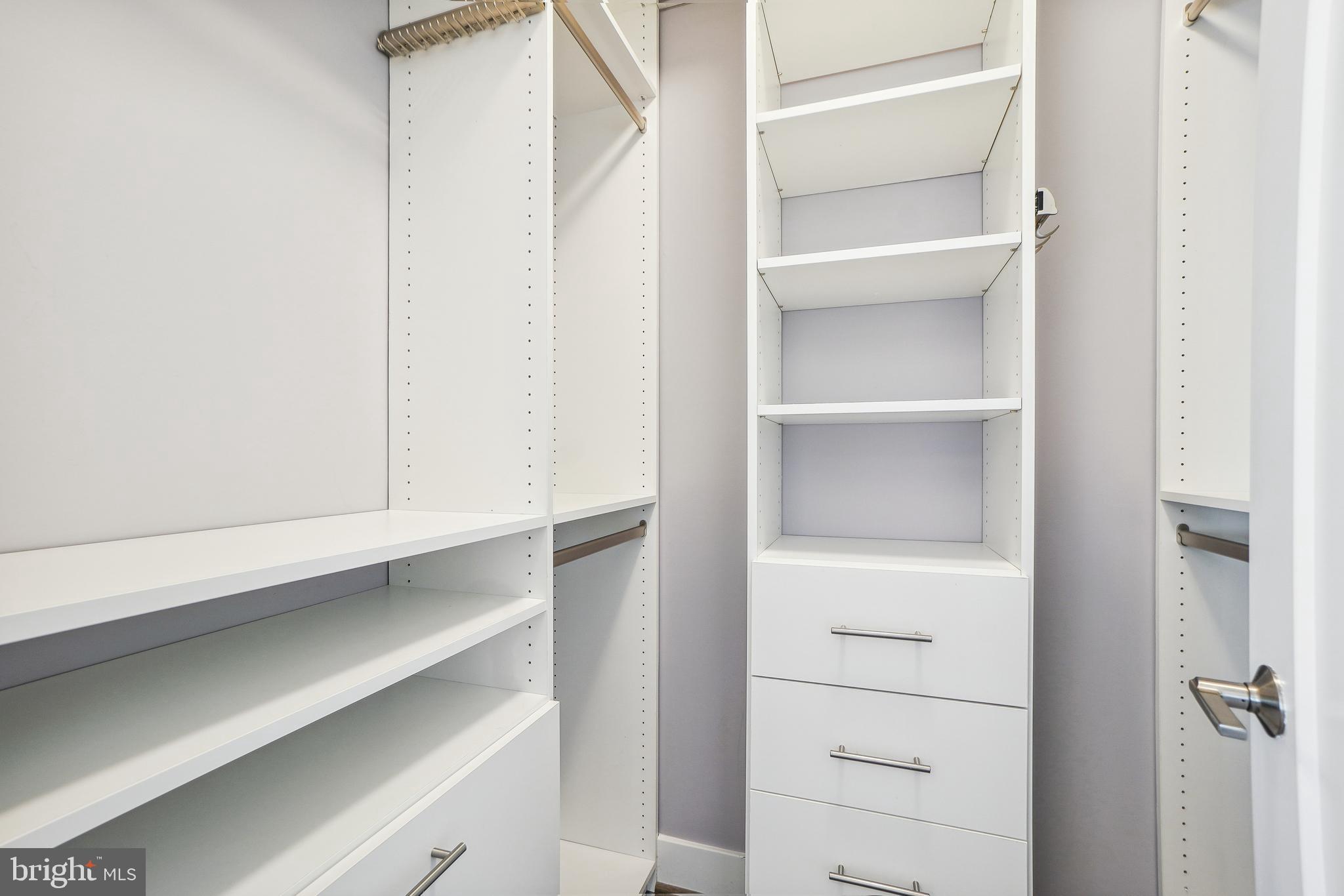 TOWER OAKS - Residential