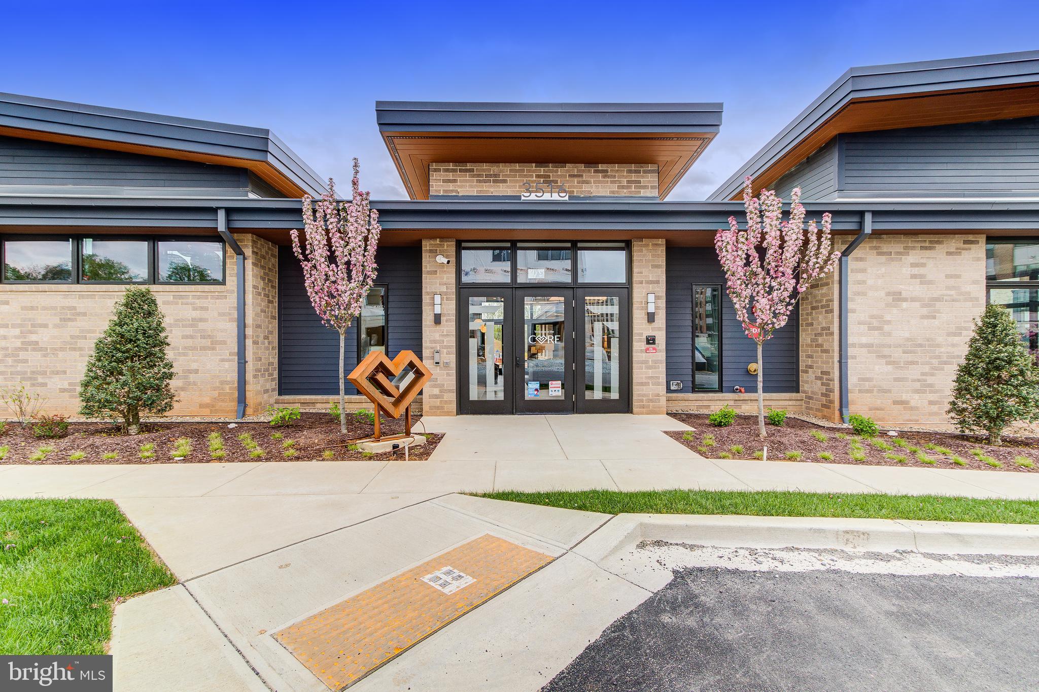 TOWER OAKS - Residential