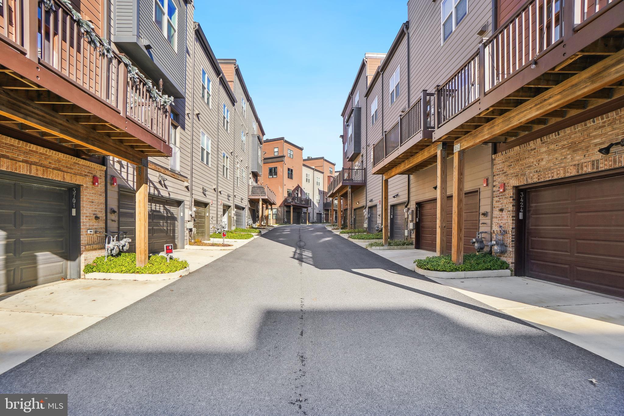 TOWER OAKS - Residential