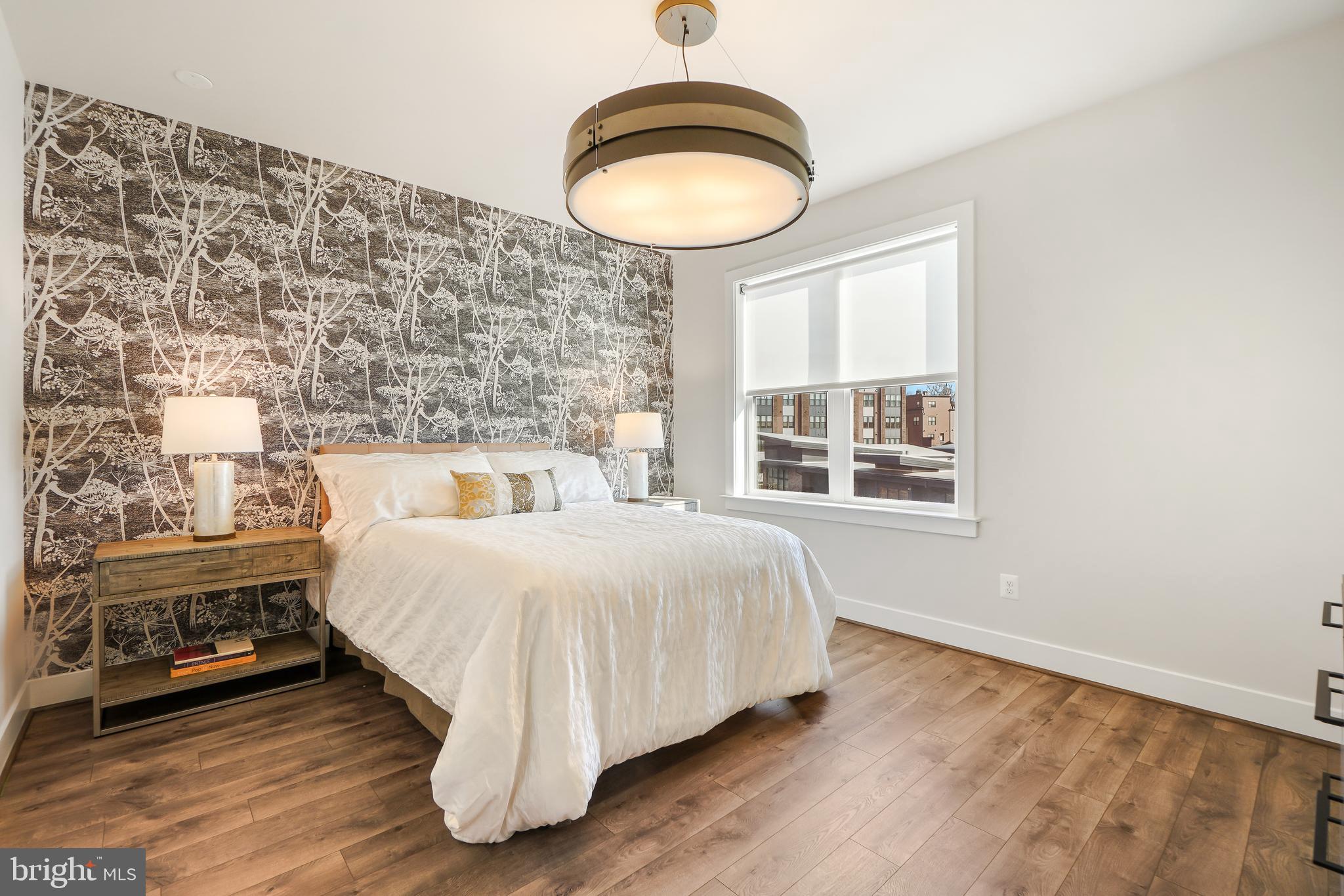 TOWER OAKS - Residential