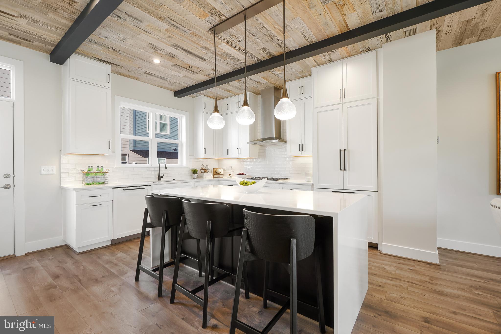 TOWER OAKS - Residential