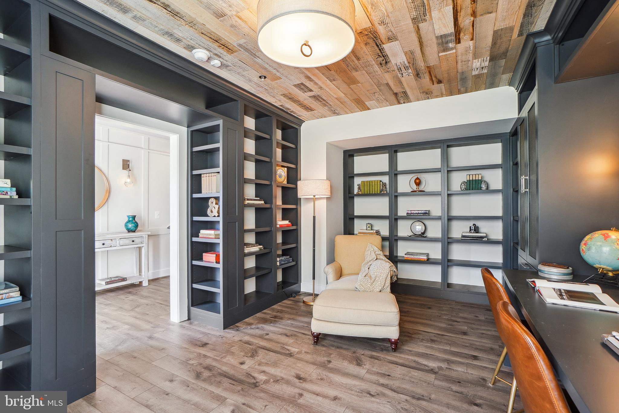 TOWER OAKS - Residential