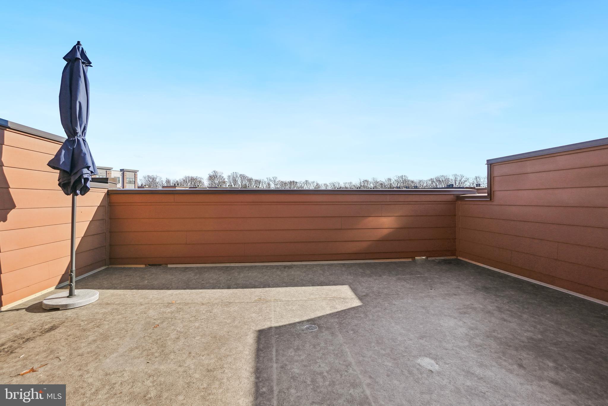 TOWER OAKS - Residential