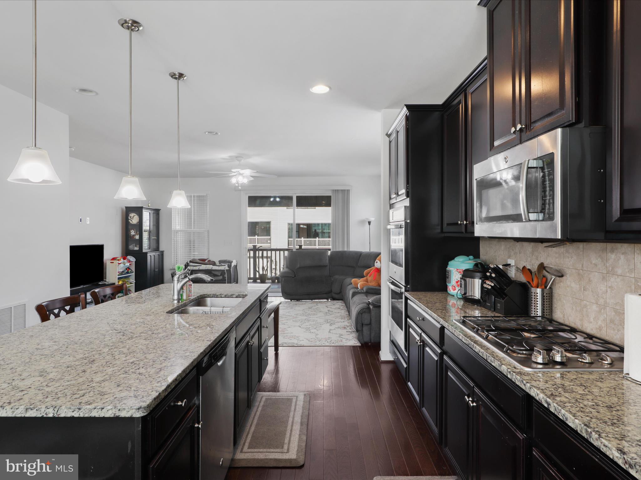 MOOREFIELD STATION - Residential Lease