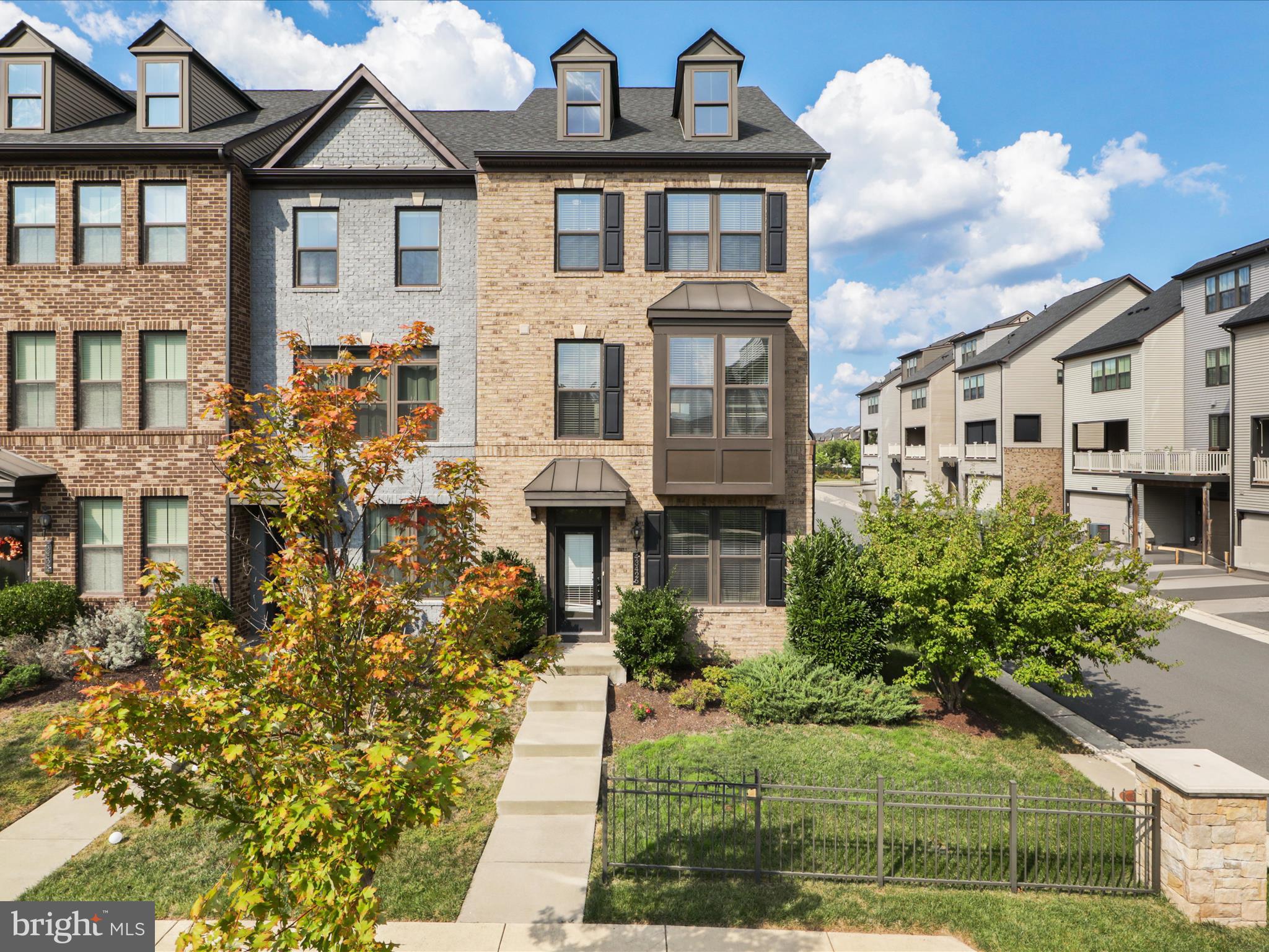 MOOREFIELD STATION - Residential Lease