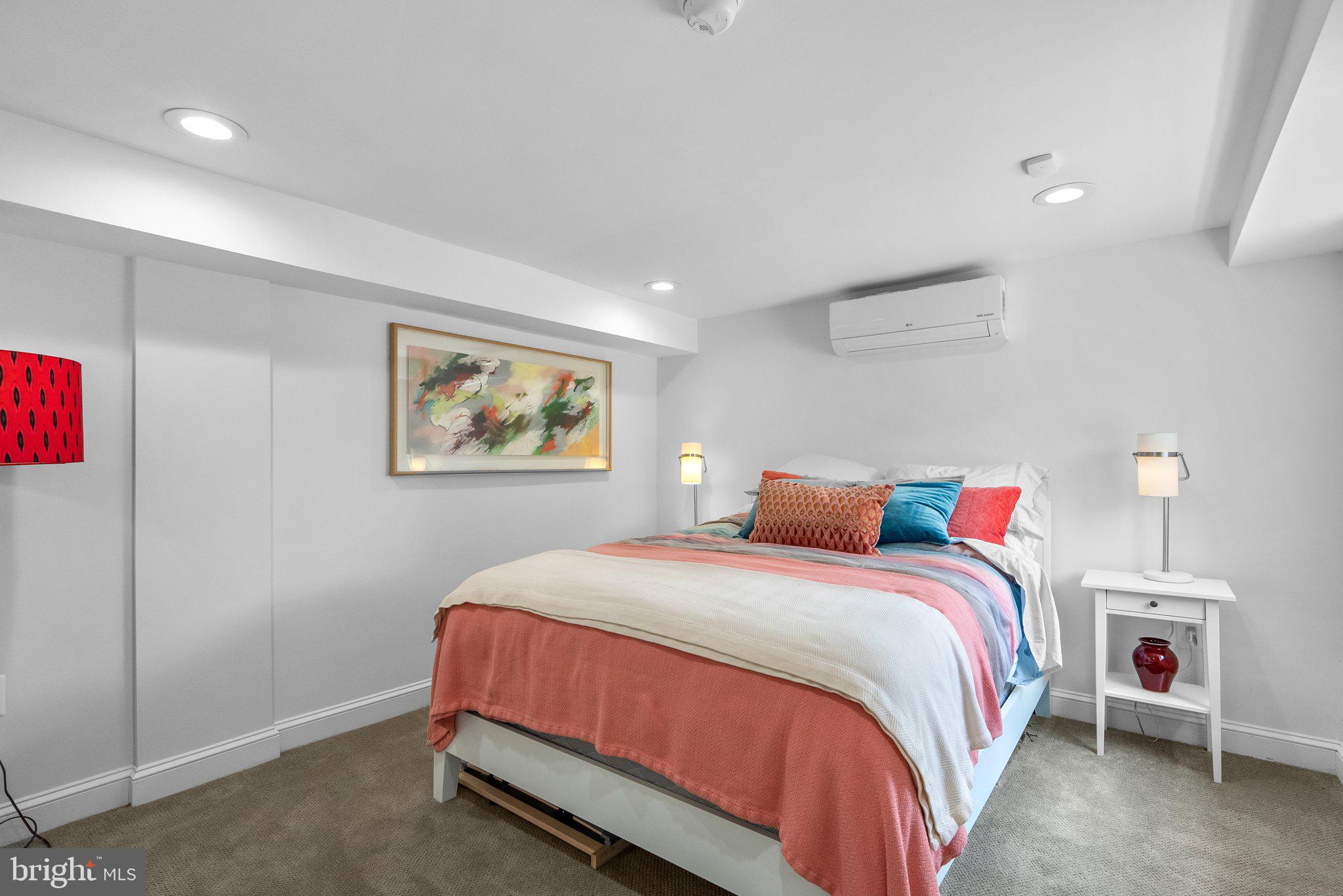 SILVER SPRING - Residential