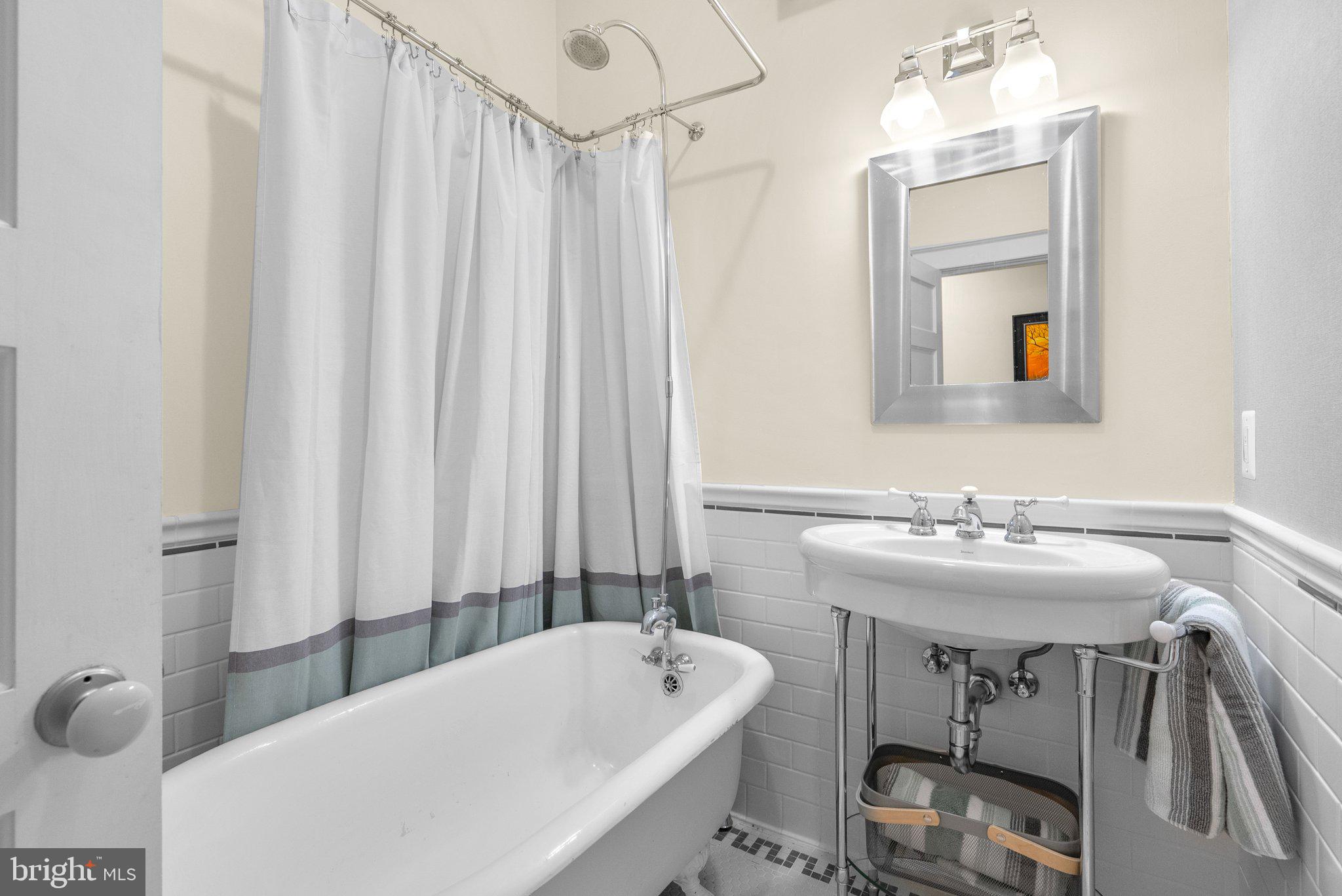 SILVER SPRING - Residential