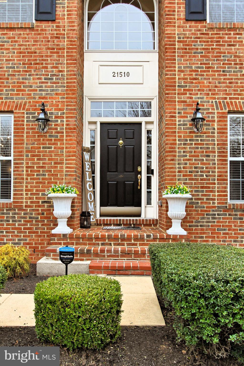 SIGNATURE AT BROADLANDS - Residential