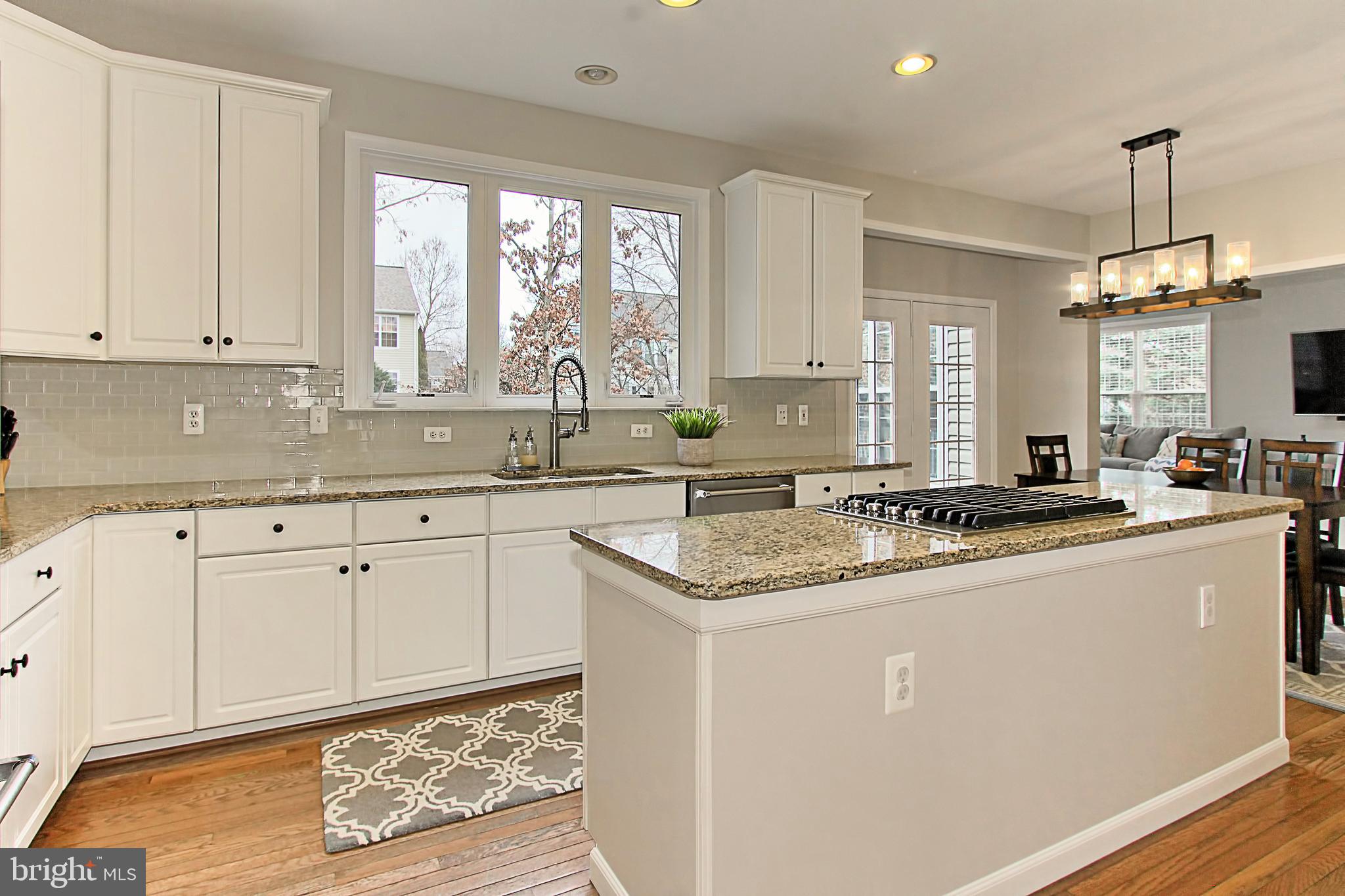 SIGNATURE AT BROADLANDS - Residential