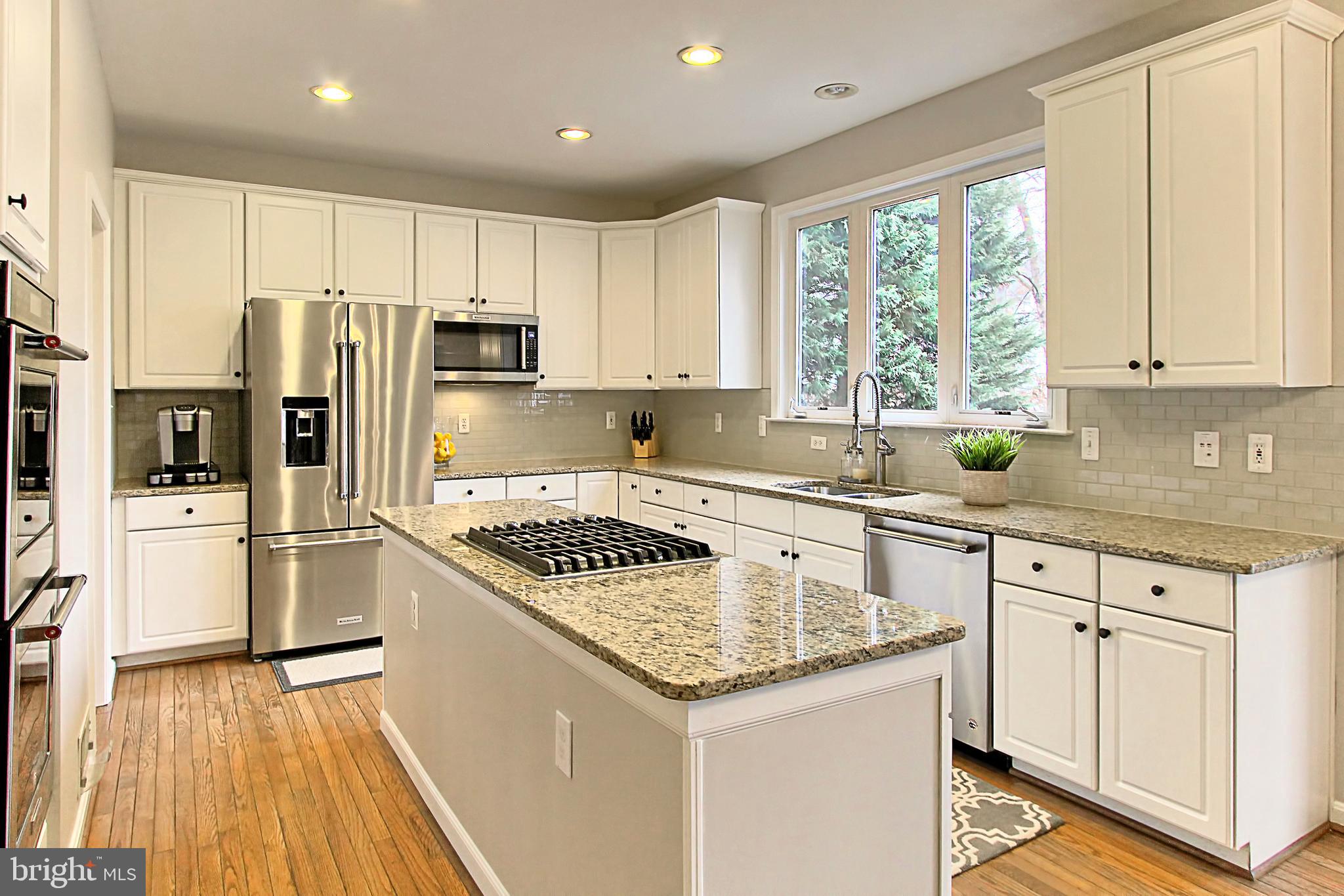 SIGNATURE AT BROADLANDS - Residential