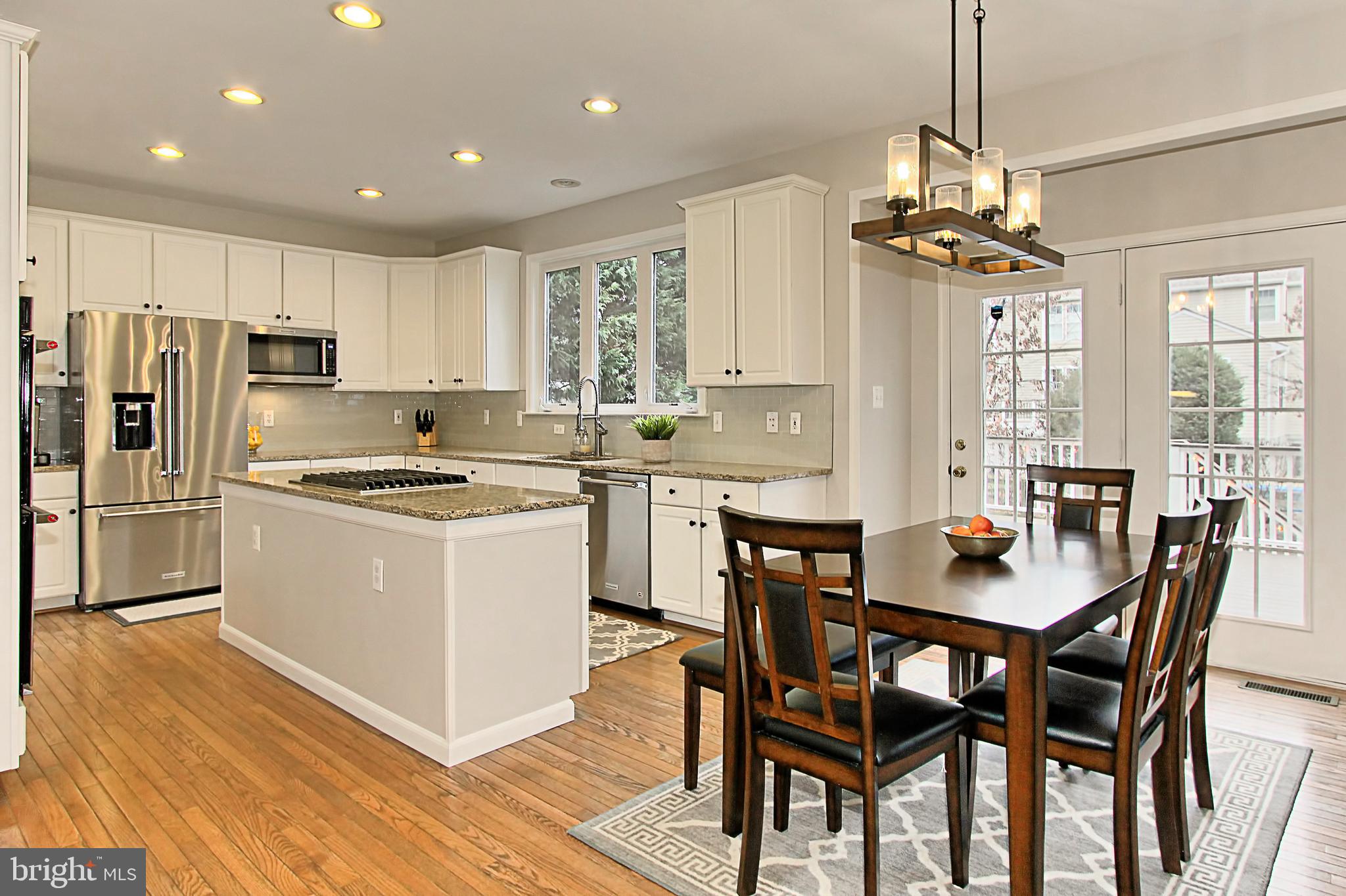 SIGNATURE AT BROADLANDS - Residential