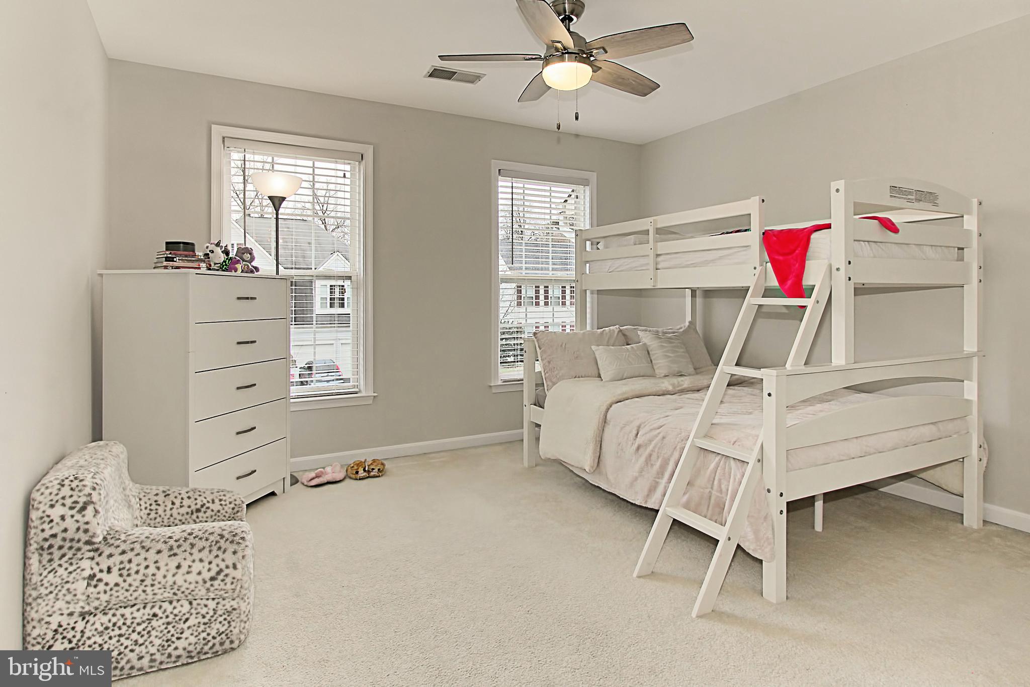 SIGNATURE AT BROADLANDS - Residential