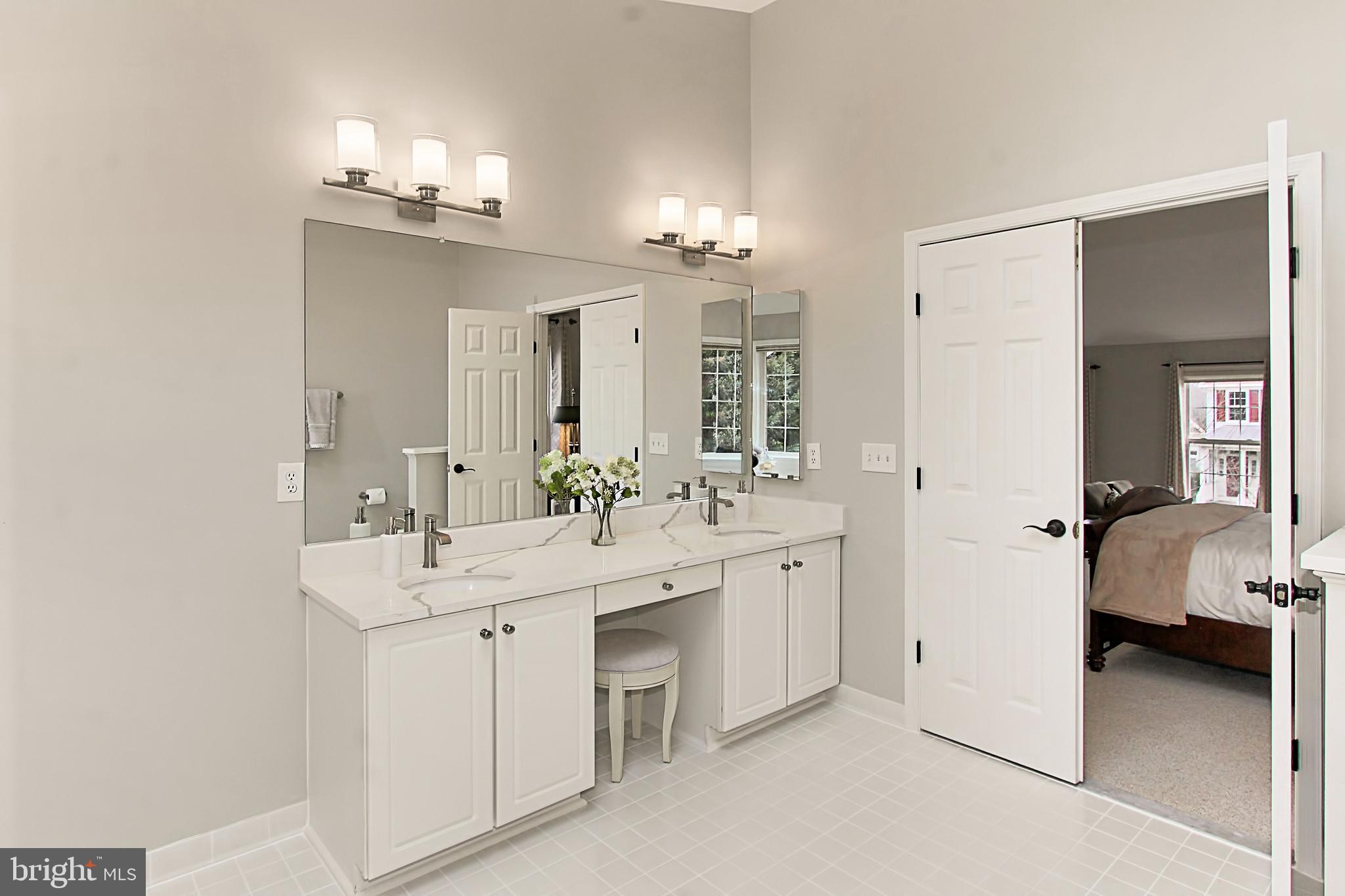 SIGNATURE AT BROADLANDS - Residential