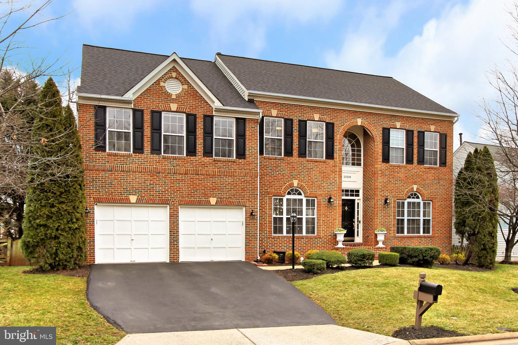 SIGNATURE AT BROADLANDS - Residential