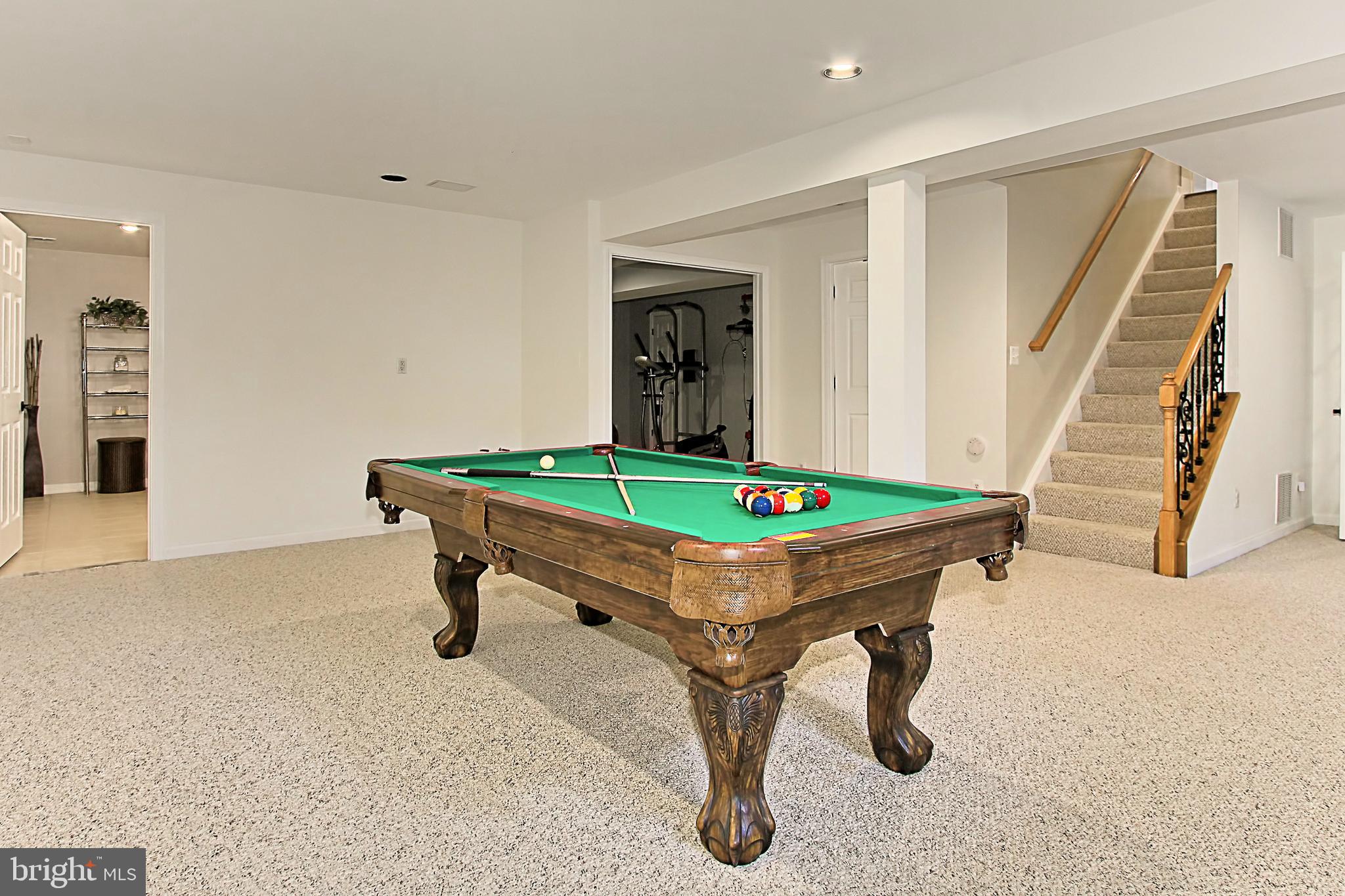 SIGNATURE AT BROADLANDS - Residential