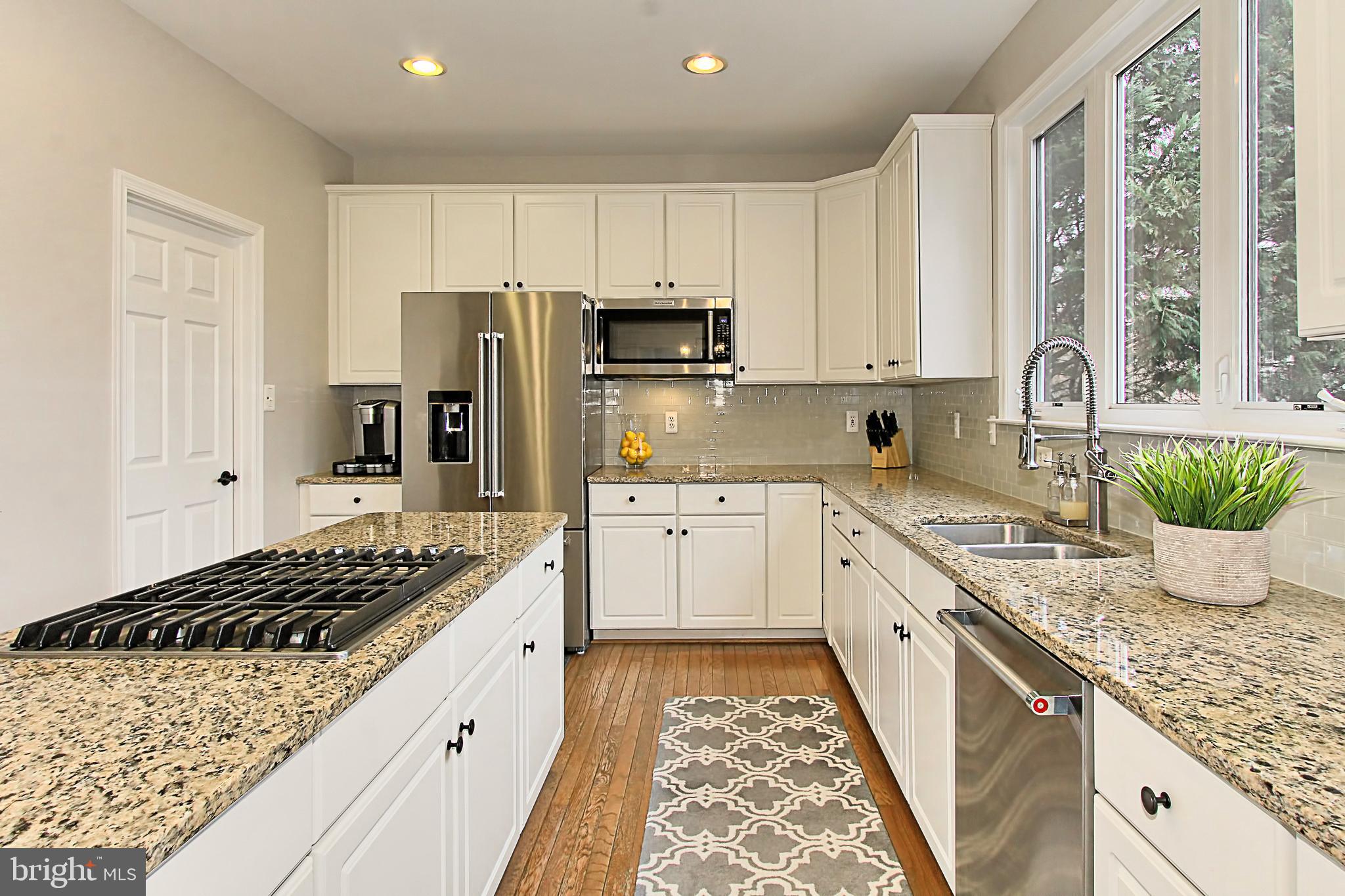 SIGNATURE AT BROADLANDS - Residential