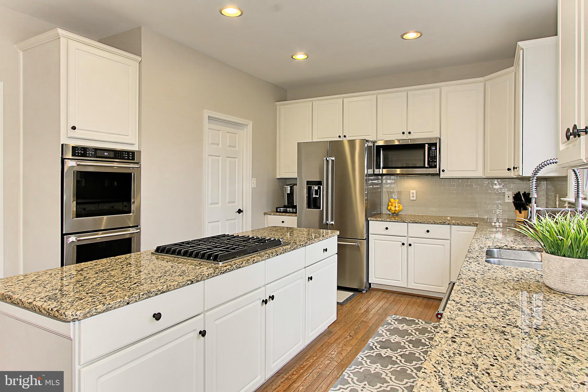 SIGNATURE AT BROADLANDS - Residential