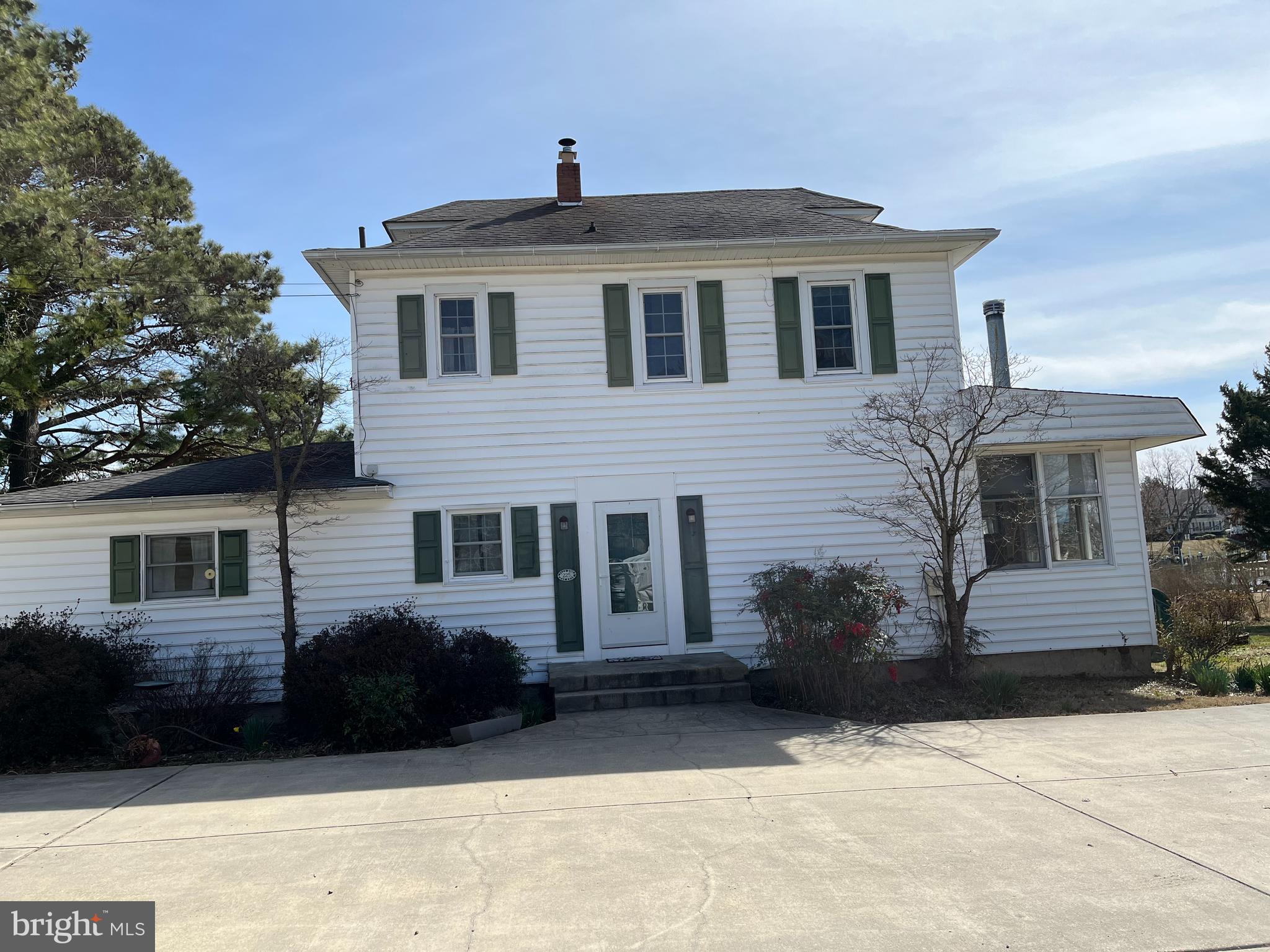 SOLOMONS ISLAND - Residential Lease