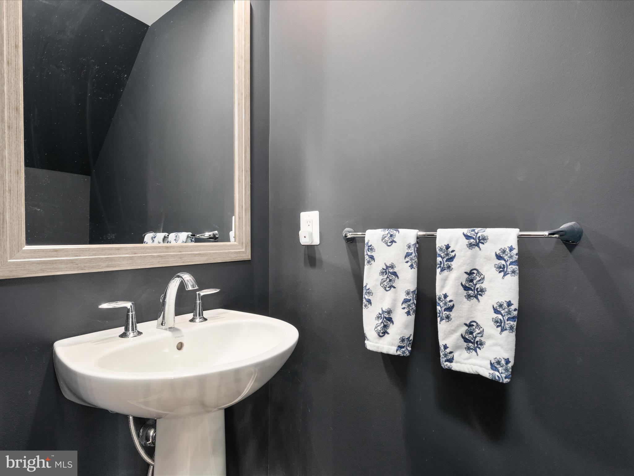 LOUDOUN VALLEY CARLISLE - Residential