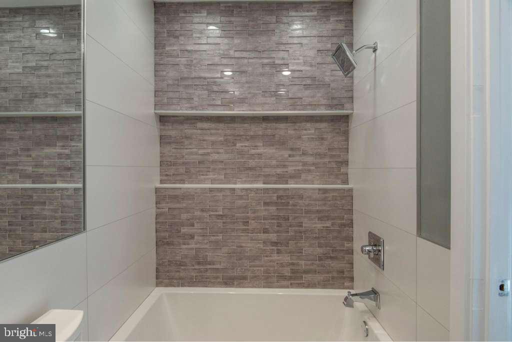 PASSYUNK SQUARE - Residential Lease