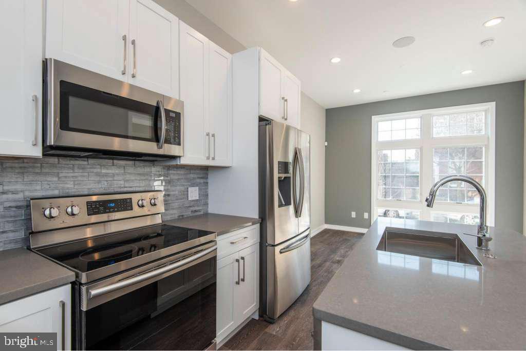 PASSYUNK SQUARE - Residential Lease