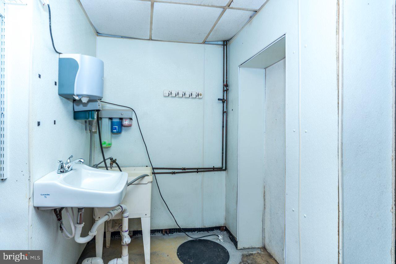 NONE AVAILABLE - Commercial Lease