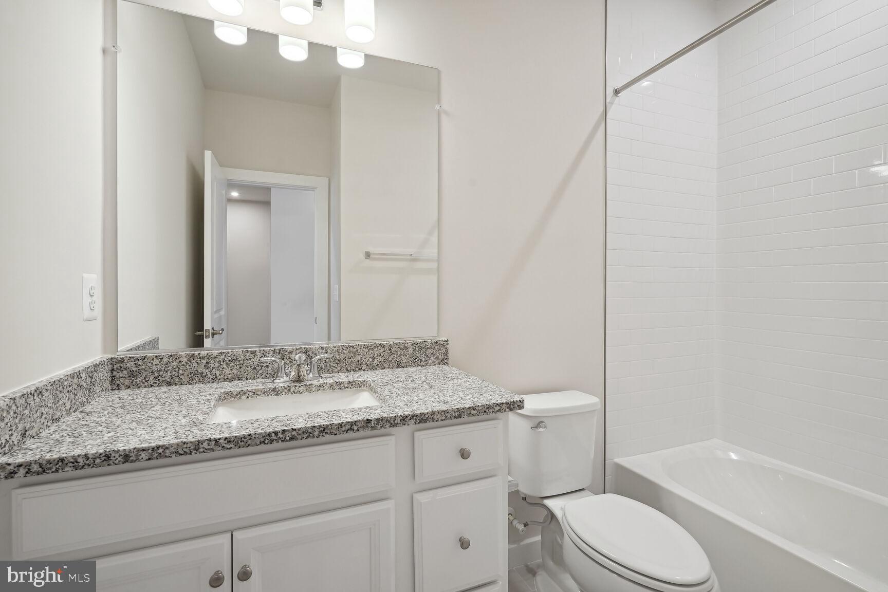 POTOMAC SHORES - Residential Lease