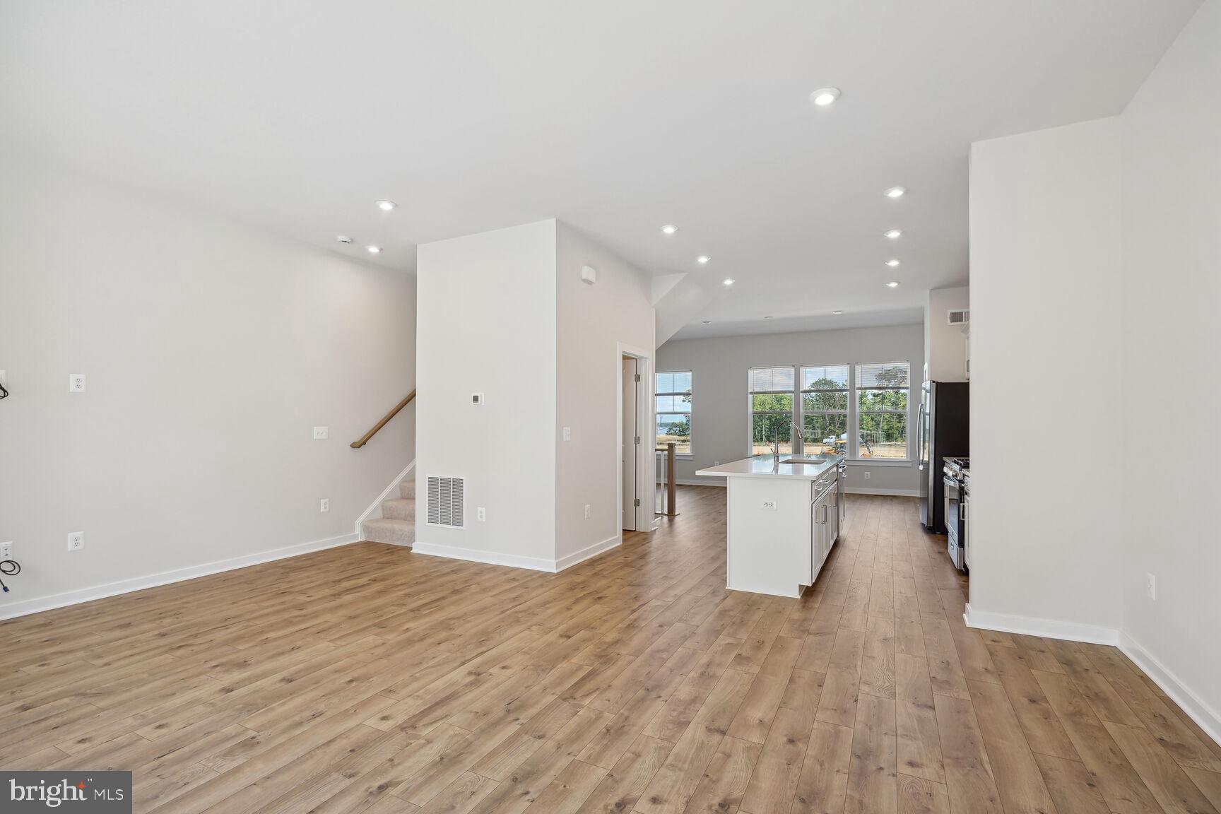 POTOMAC SHORES - Residential Lease