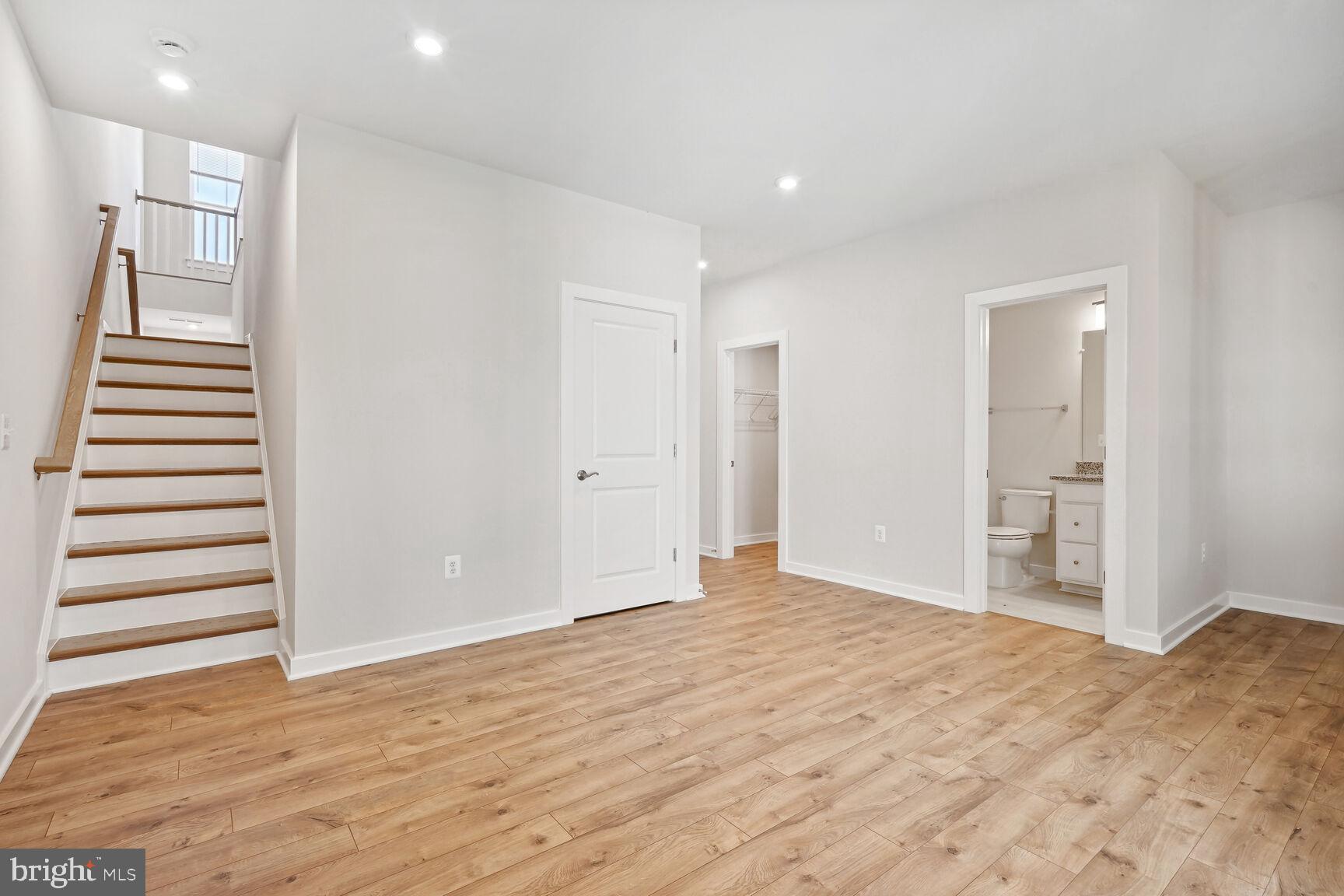 POTOMAC SHORES - Residential Lease