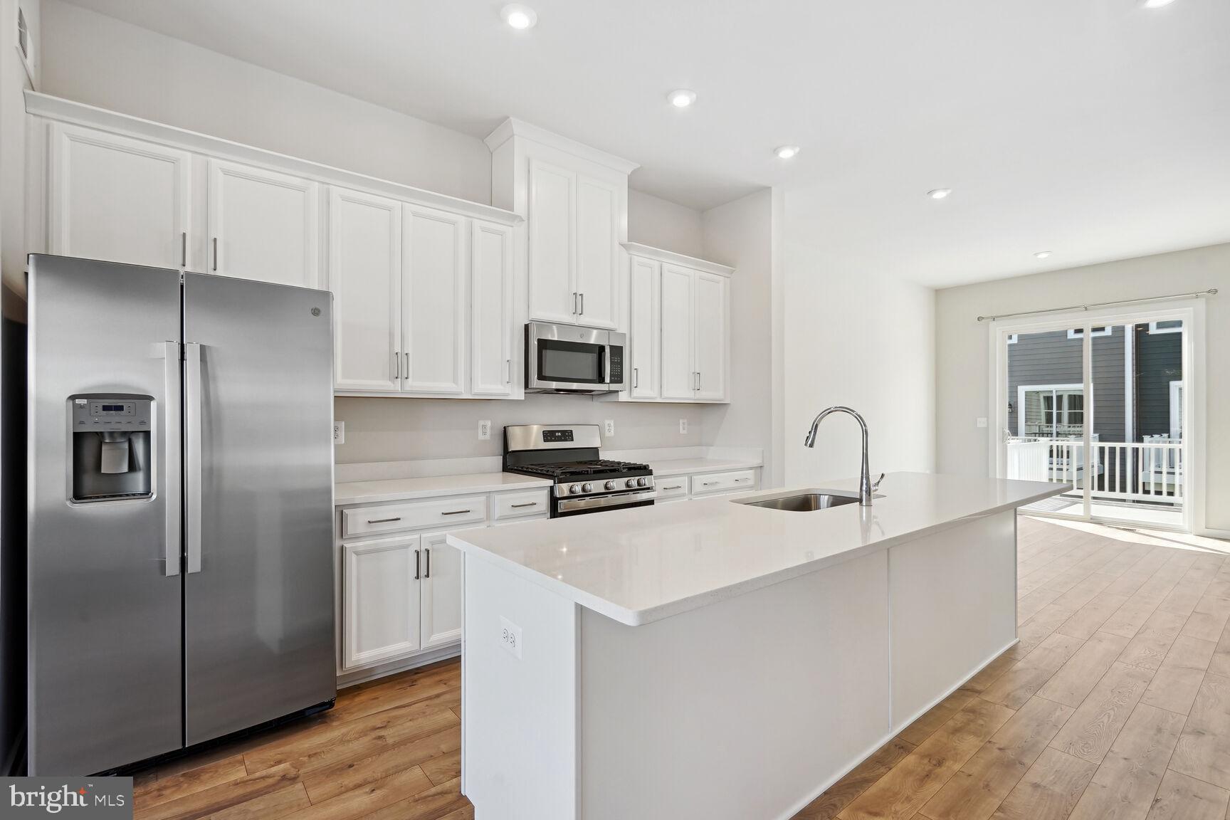 POTOMAC SHORES - Residential Lease