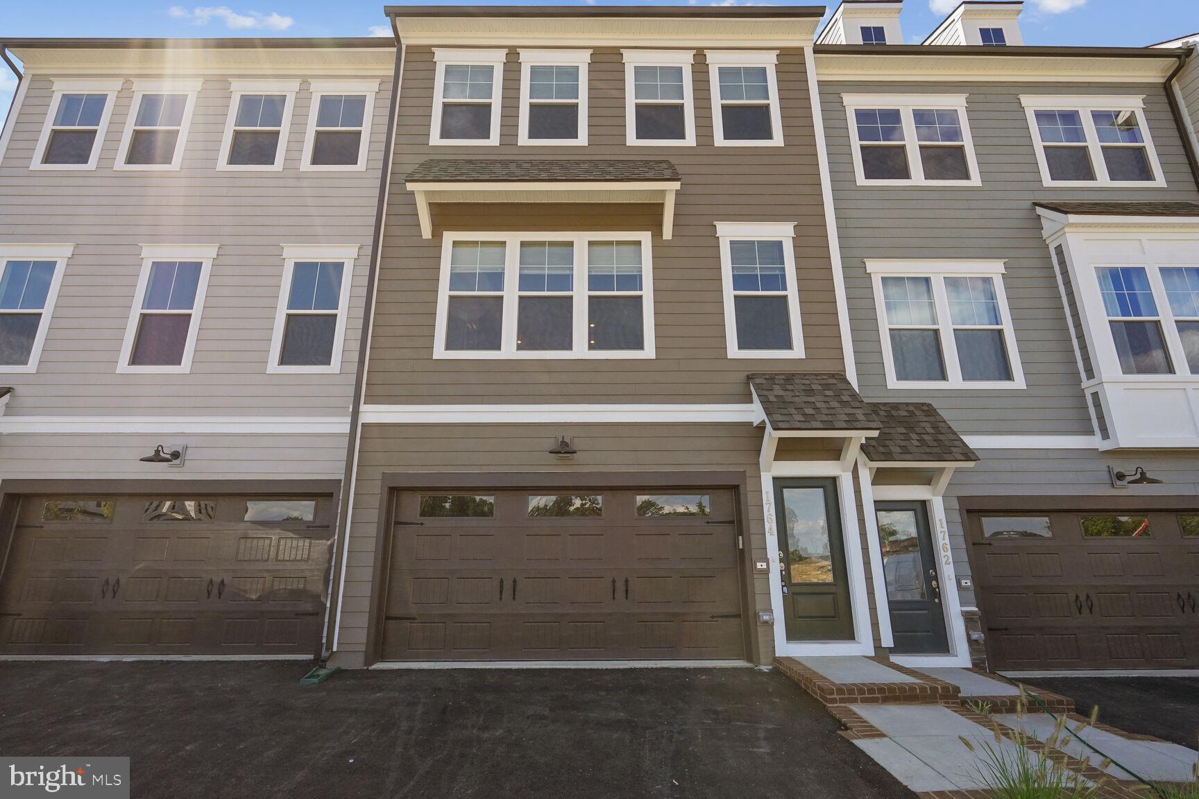 POTOMAC SHORES - Residential Lease