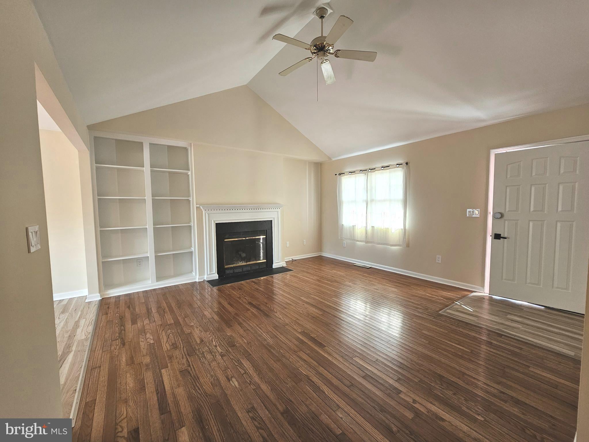 1405 BANTRY LANE