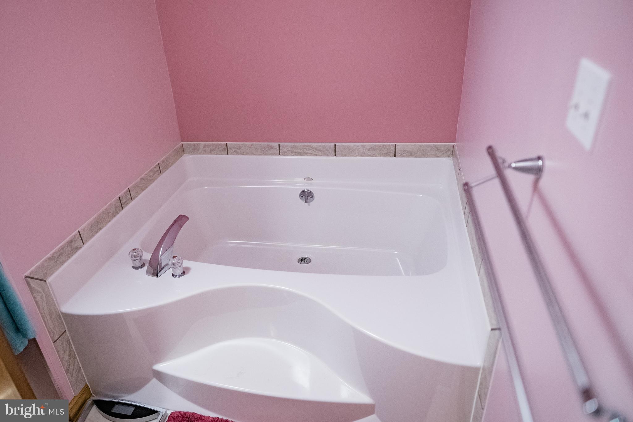 CABIN RUN ESTATES - Residential