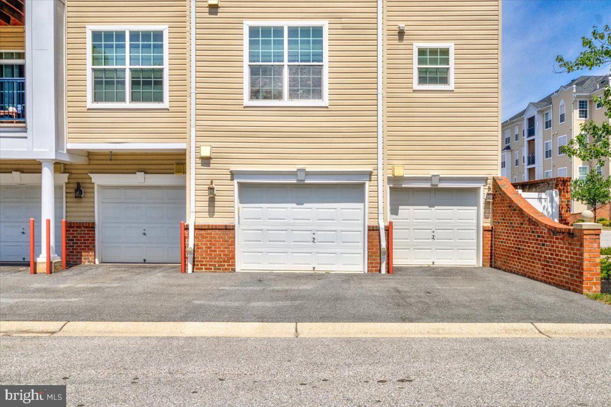 PINEY ORCHARD - Residential