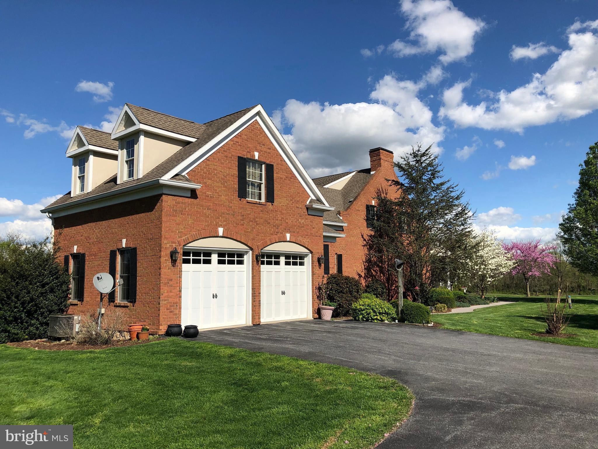 126 HERITAGE KNOLL LANE