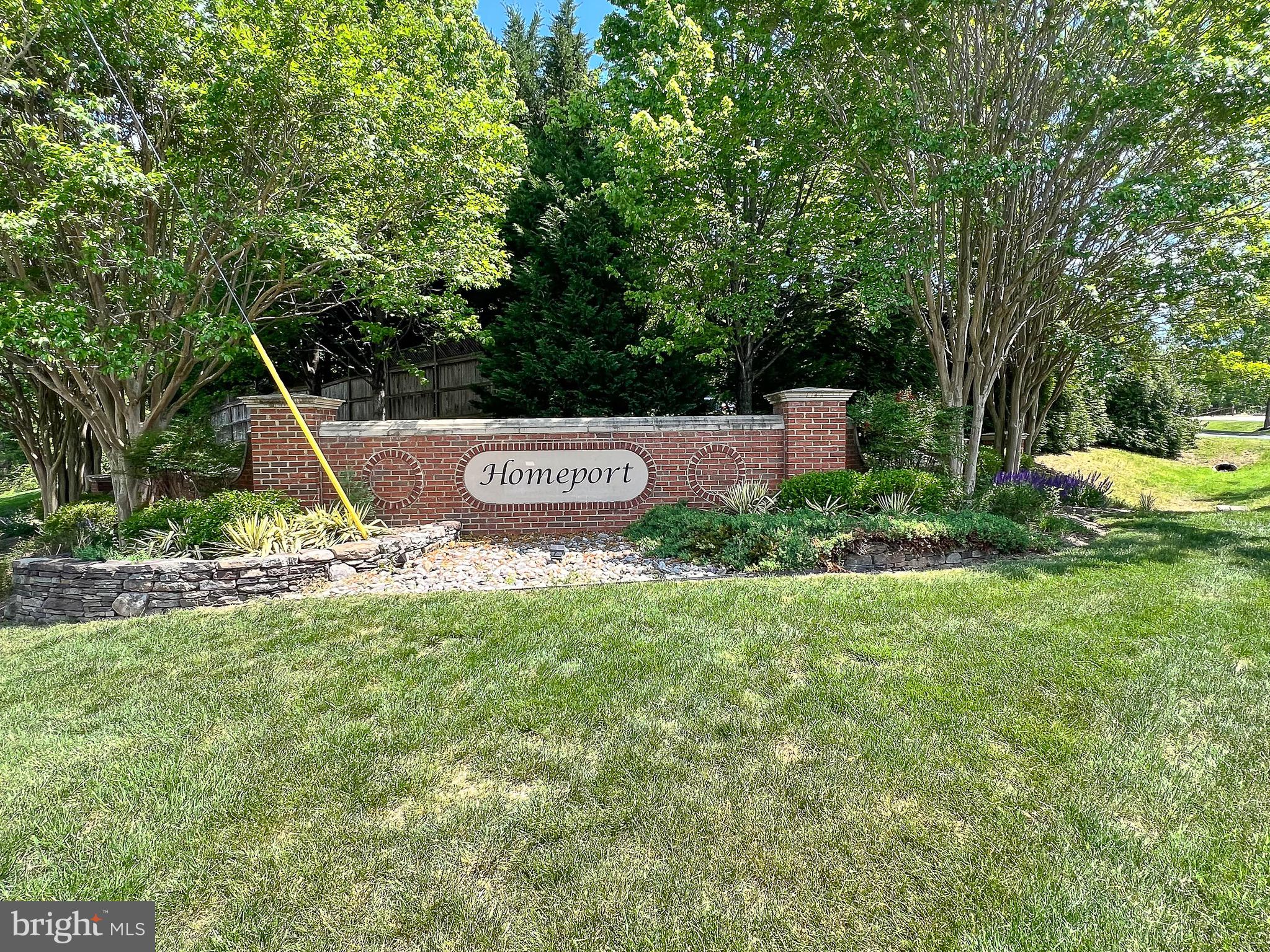 25 HUNTING COURT
