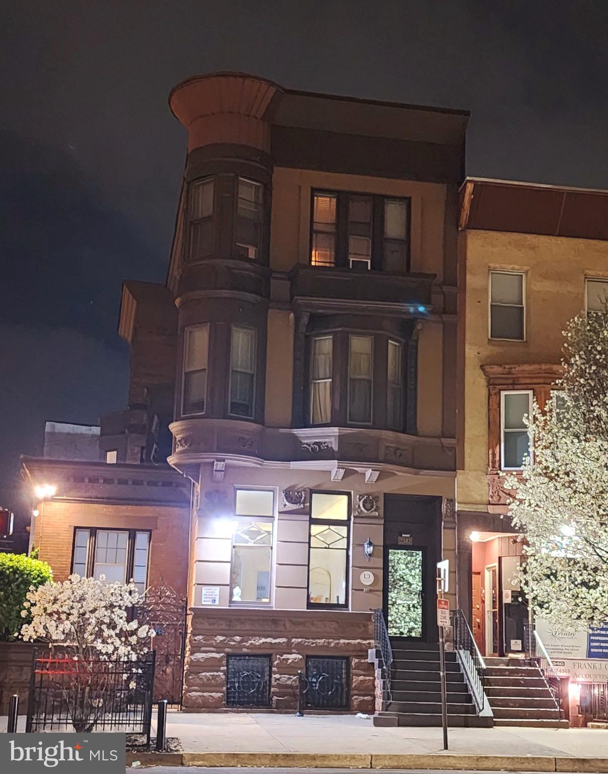 PHILADELPHIA (SOUTH) - Commercial Sale