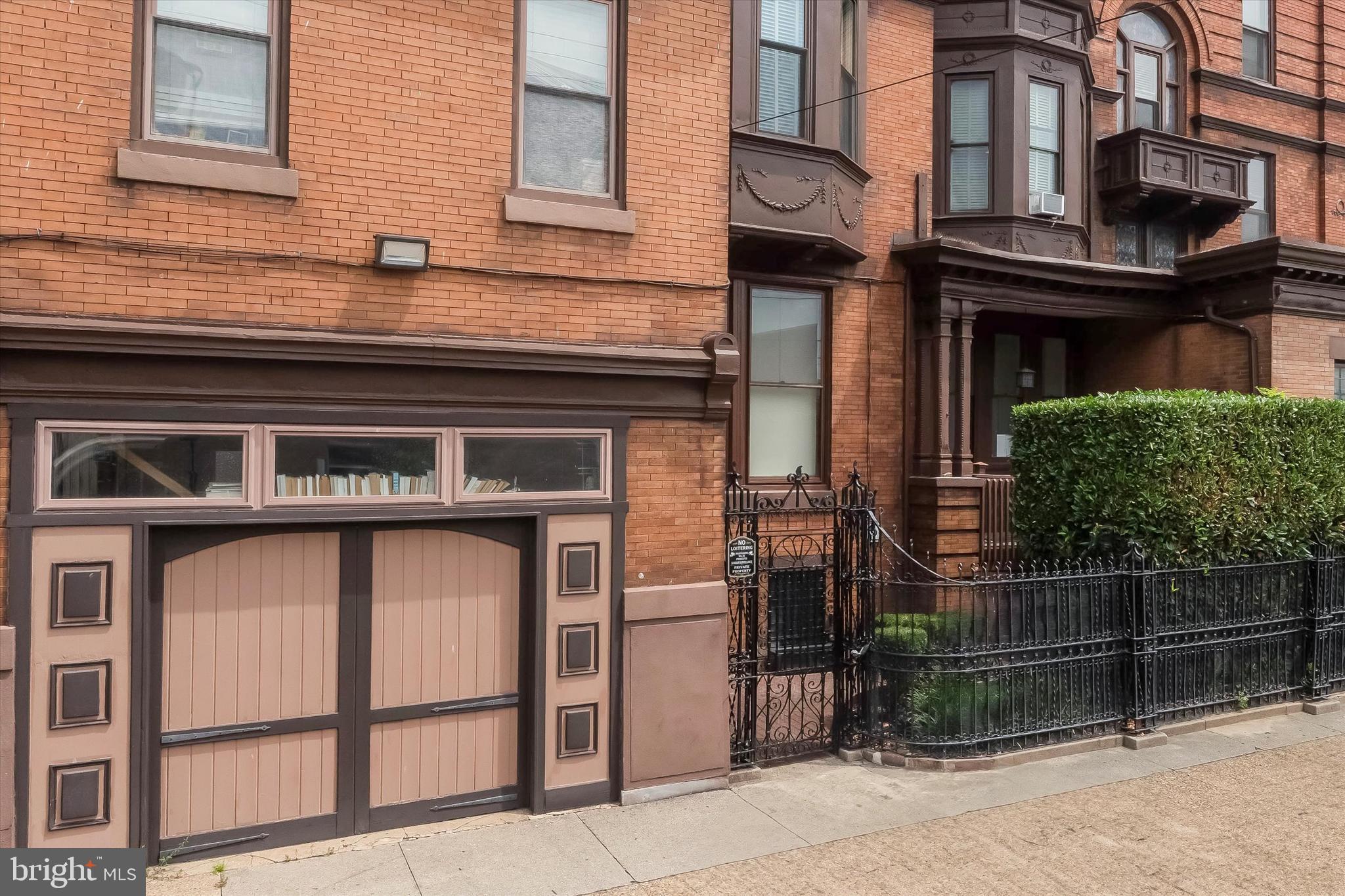 PHILADELPHIA (SOUTH) - Commercial Sale