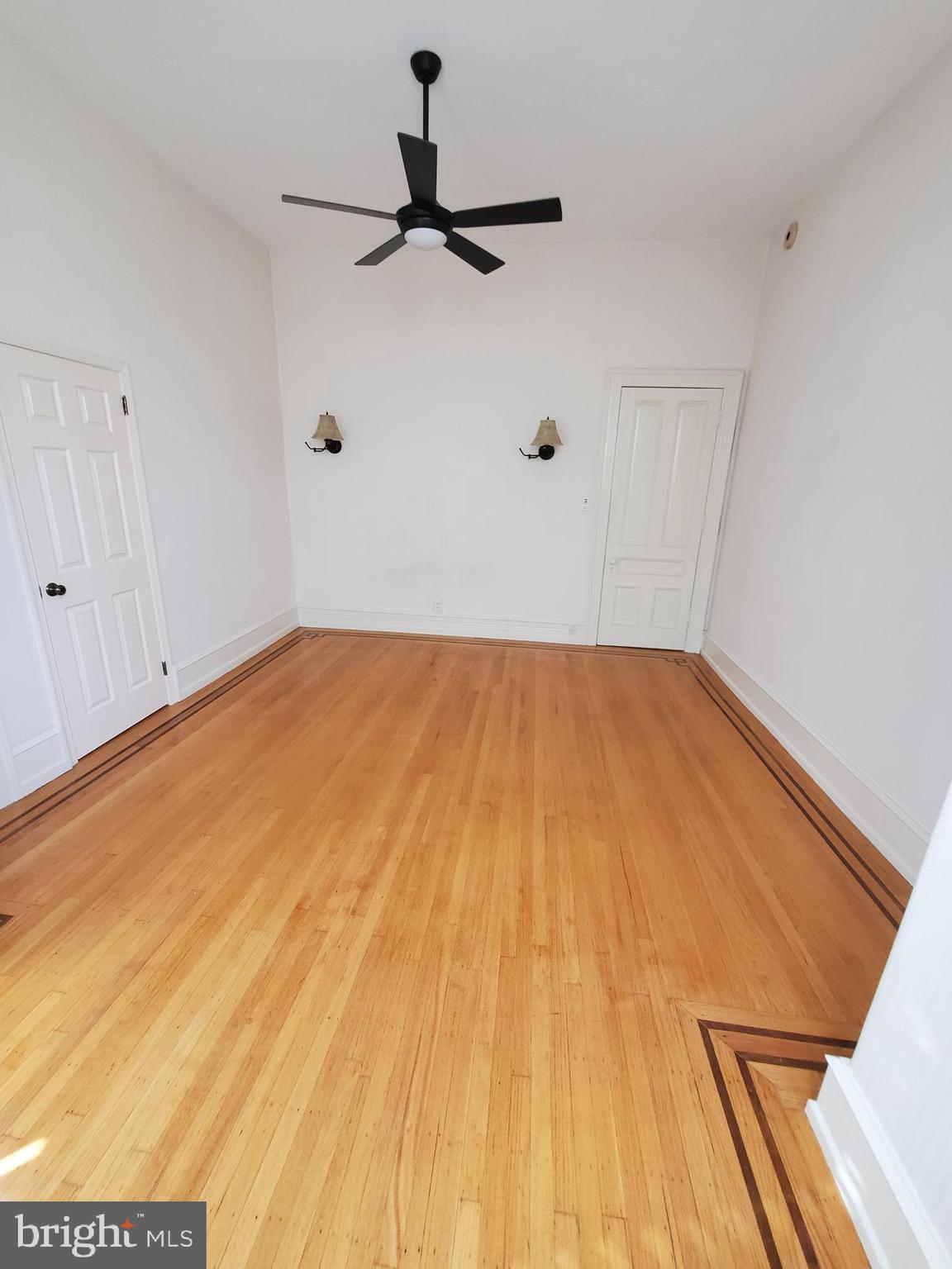 PHILADELPHIA (SOUTH) - Commercial Sale